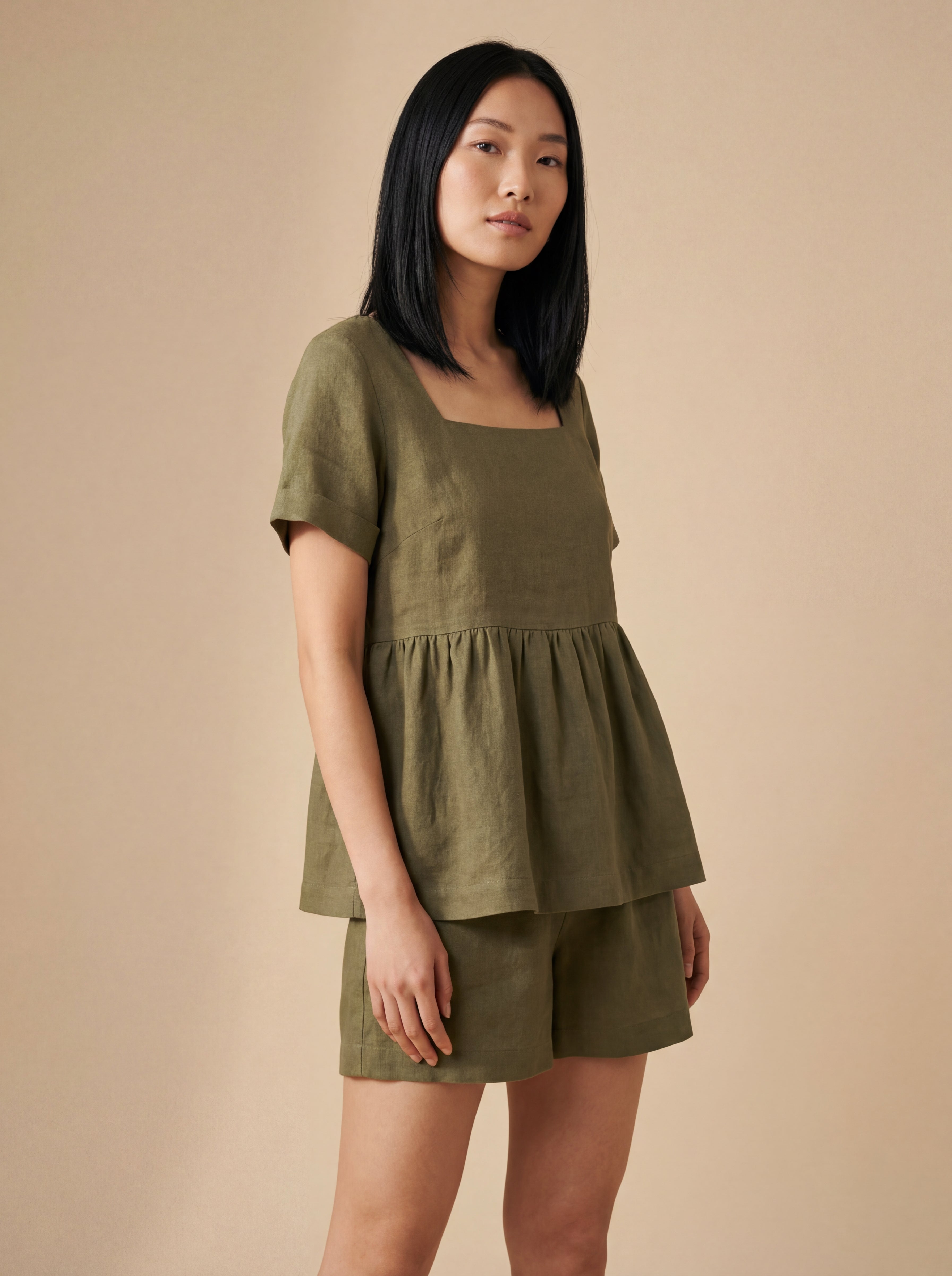 Conjunto Bata Amélia e Shorts Dora Linho Puro · 2 peças