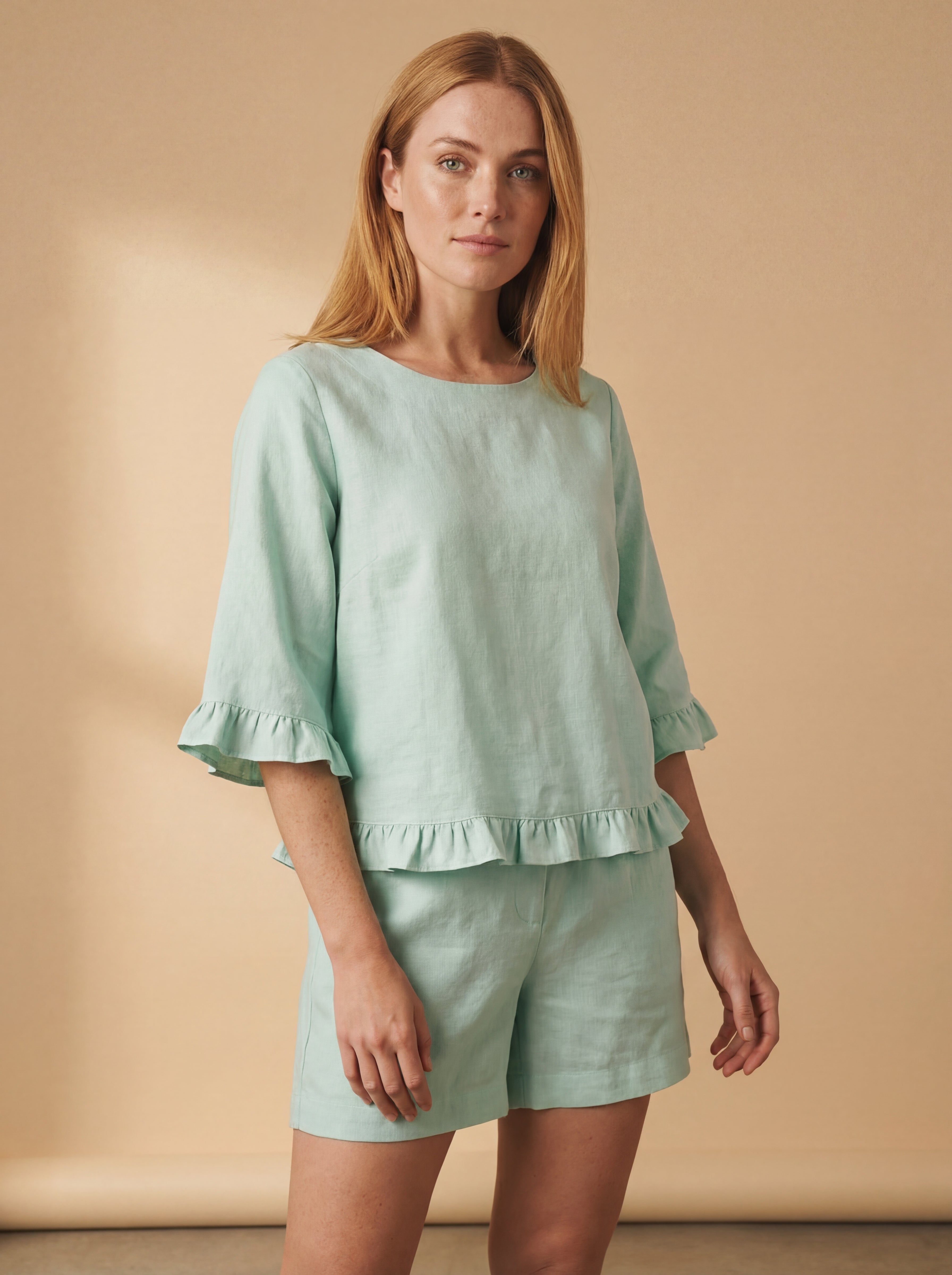 Conjunto Blusa Lucy e Shorts Dora Linho Puro · 2 peças