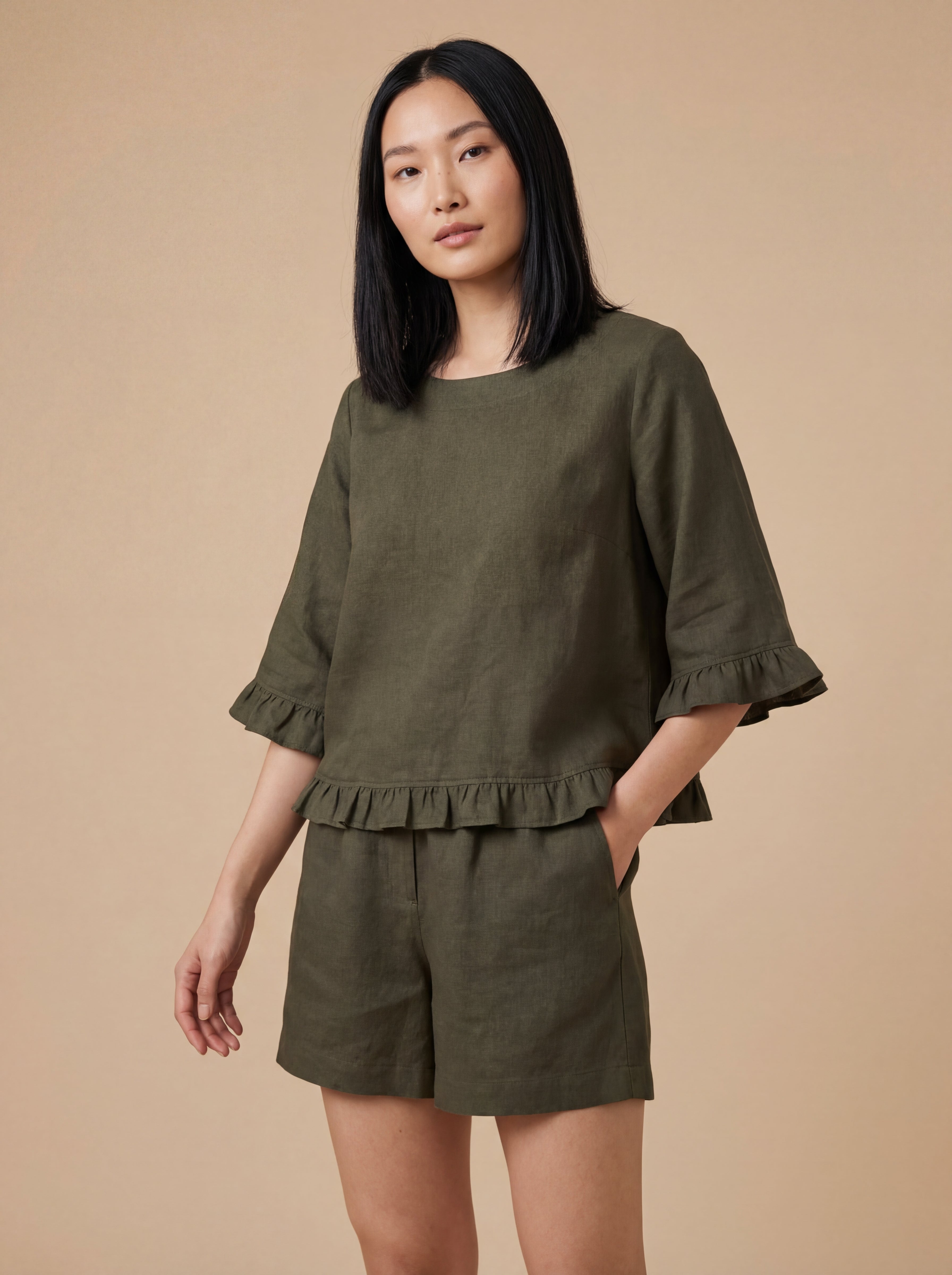 Conjunto Blusa Lucy e Shorts Dora Linho Puro · 2 peças