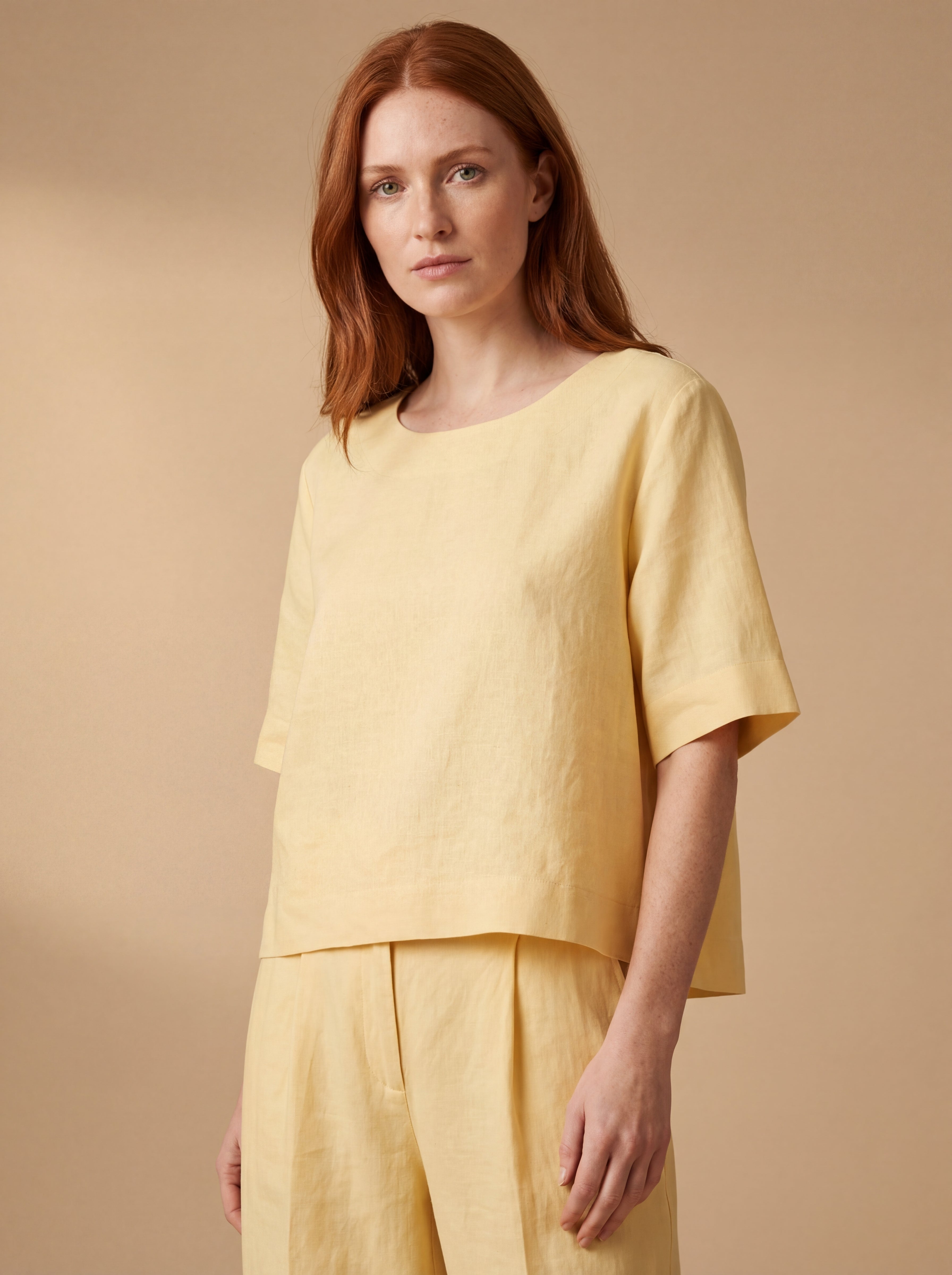 Conjunto Blusa Mayra e Shorts Dora Linho Puro · 2 peças