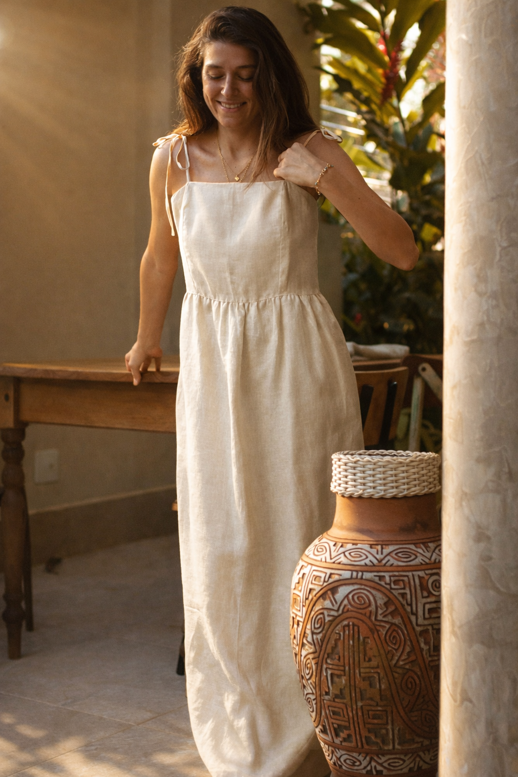 Vestido Longo Feminino Dália de Linho Puro · Evasê com Alças Ajustáveis | Baddu