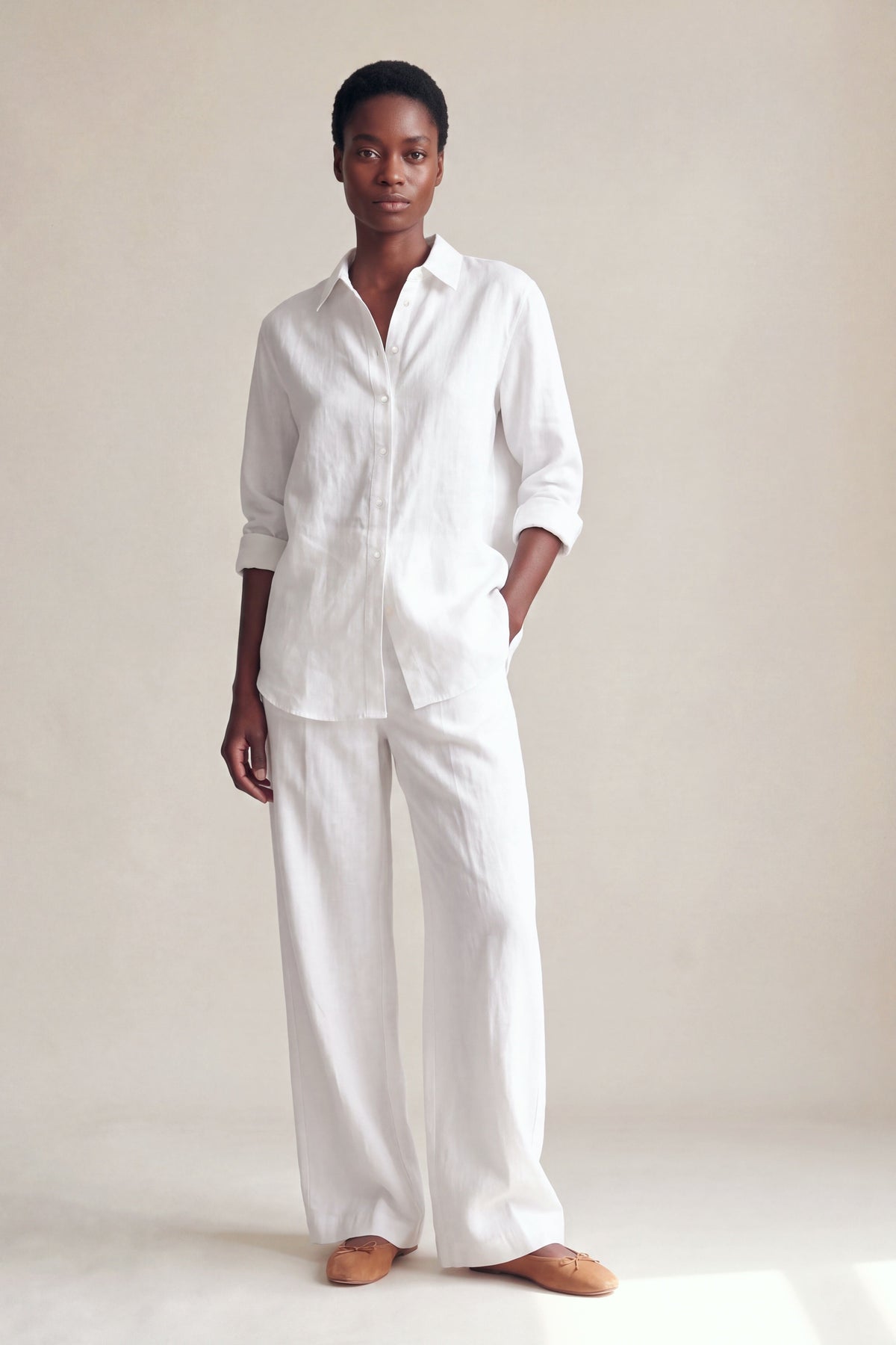 Conjunto Camisa Edi e Calça Camila Linho Puro · 2 peças Branco — Frente