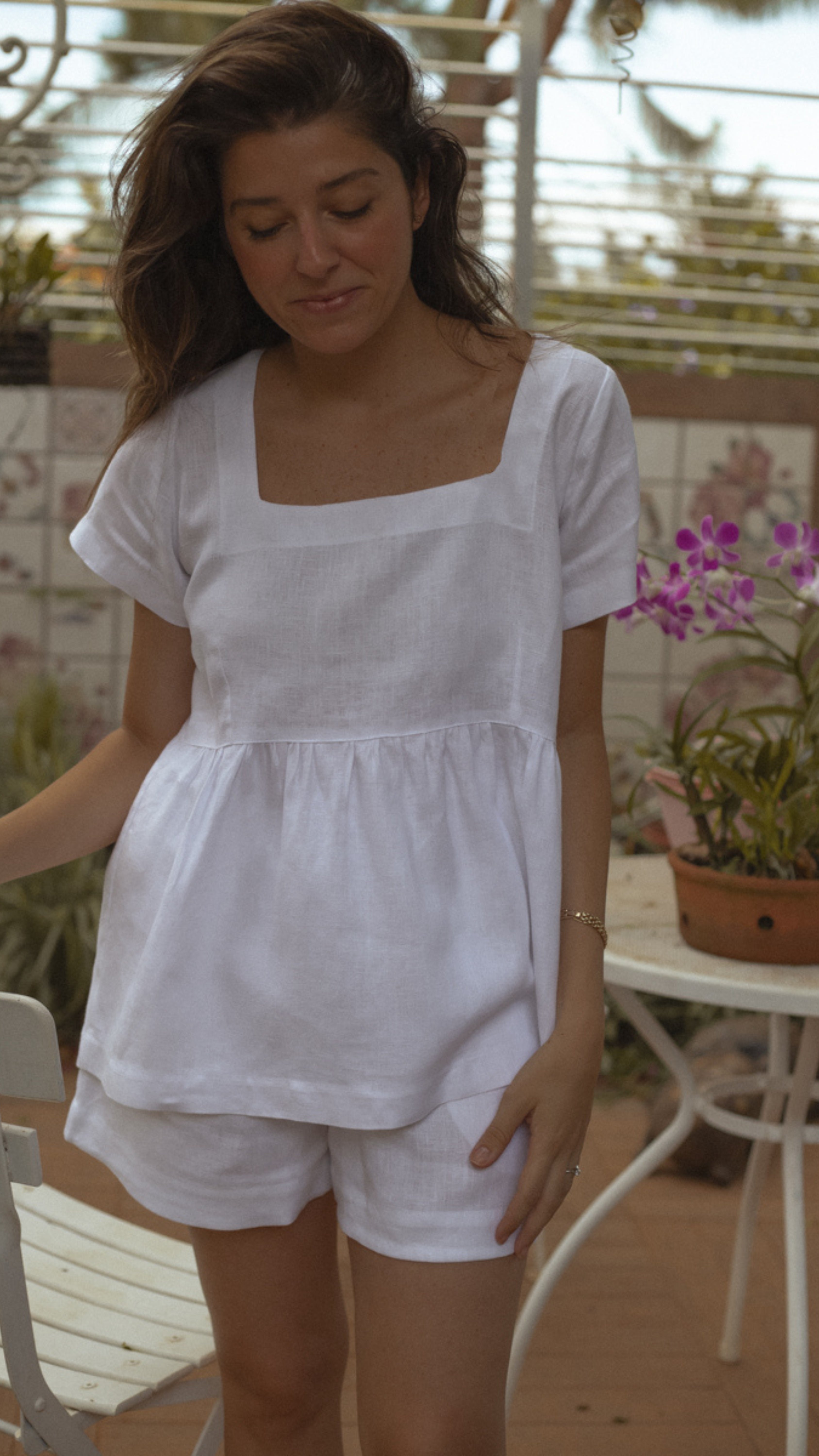 Bata Feminina Amélia de Linho Puro · Decote Quadrado Minimalista | Baddu