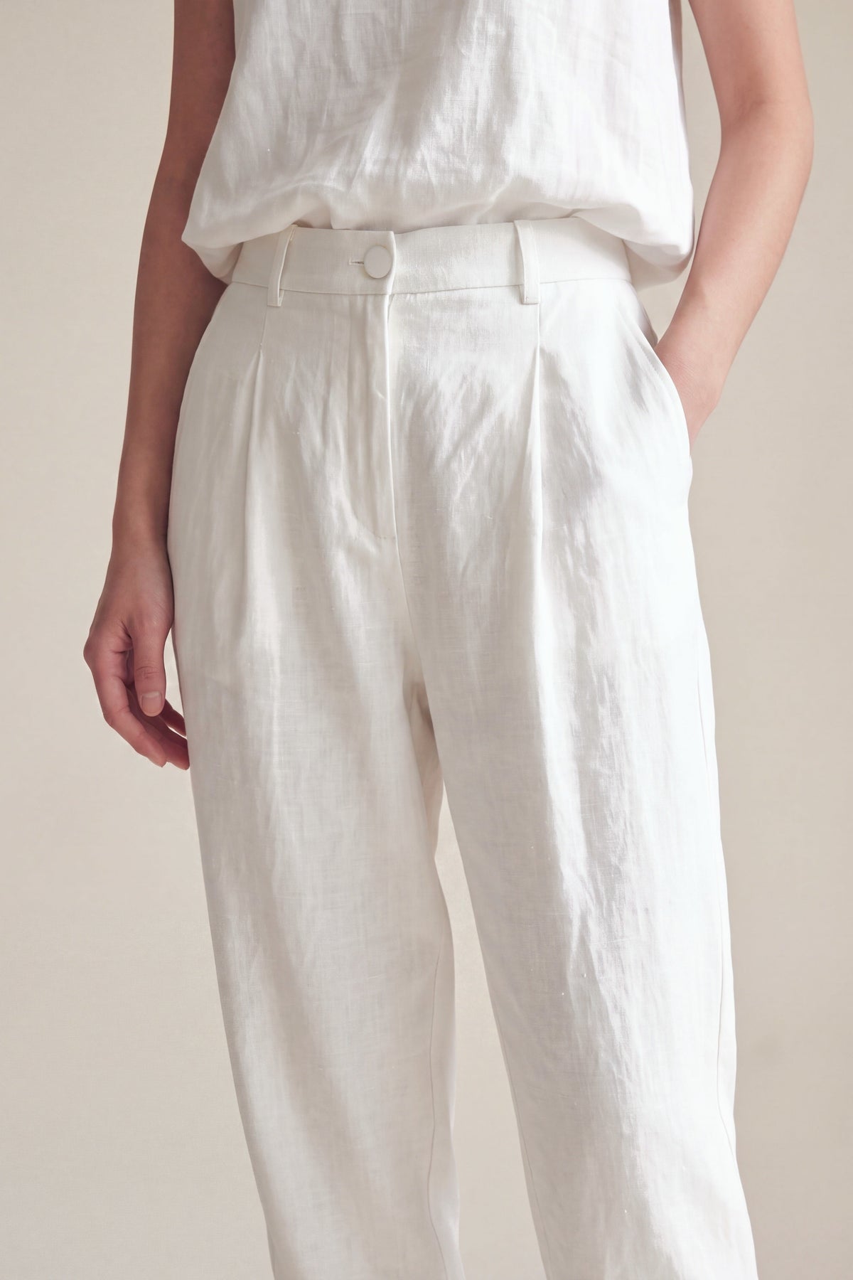 Calça Íris Linho Puro Branco — Detalhe