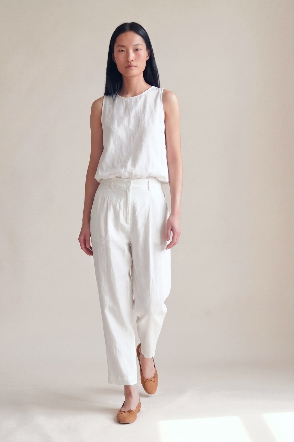 Calça Íris Linho Puro Branco — Andando
