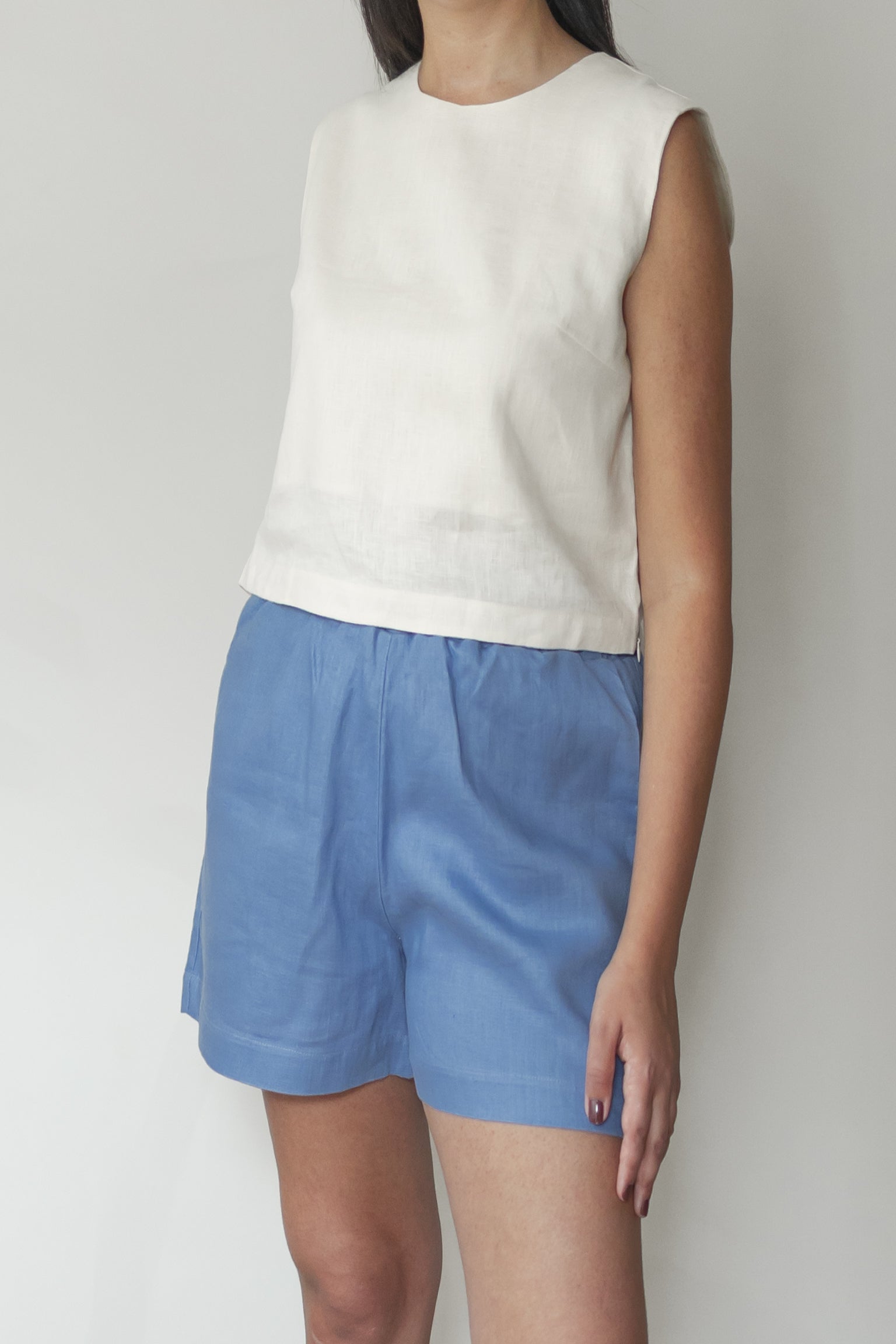 Short Dora 100% Linho Azul Nevoa