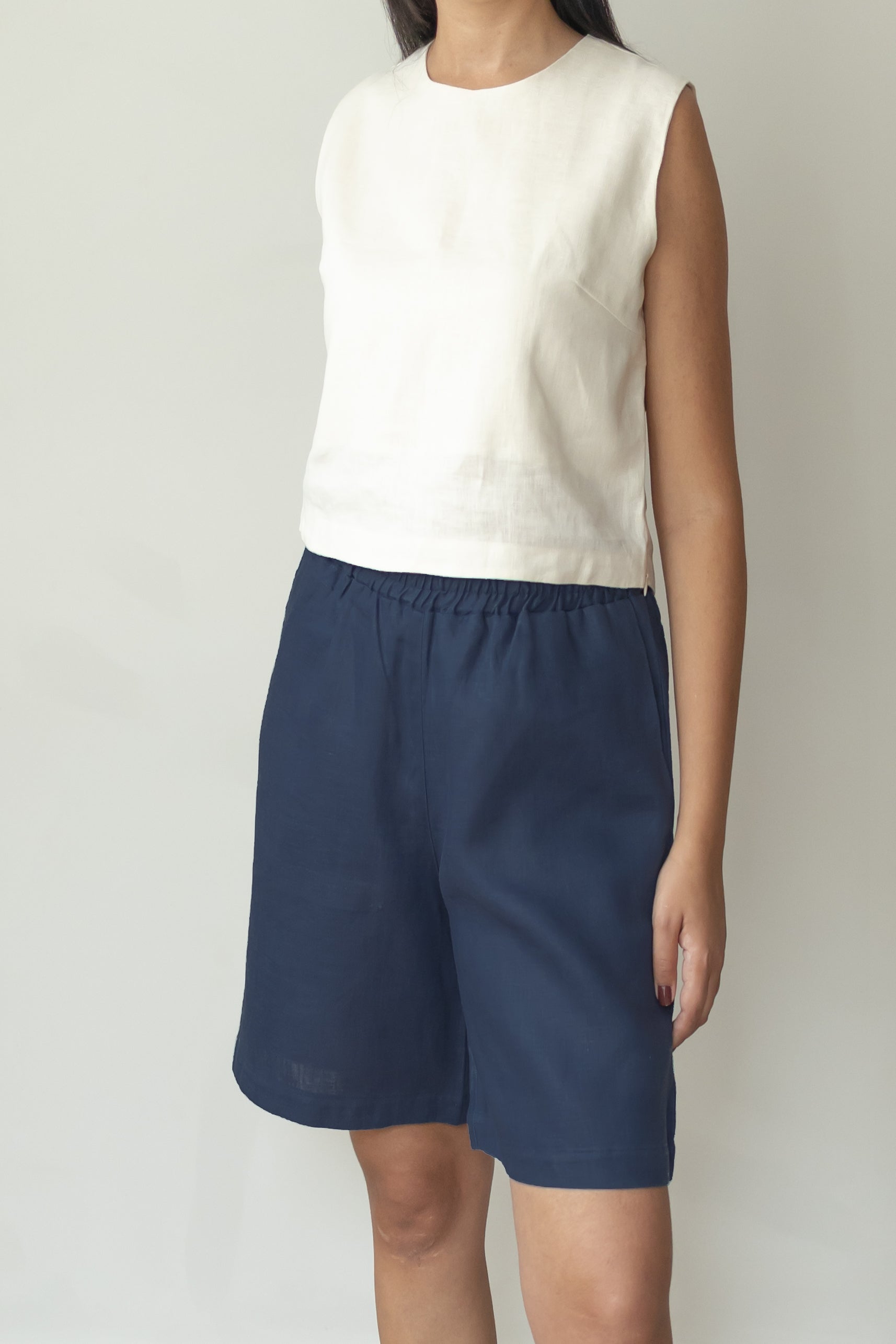 Short Dora 100% Linho Marinho