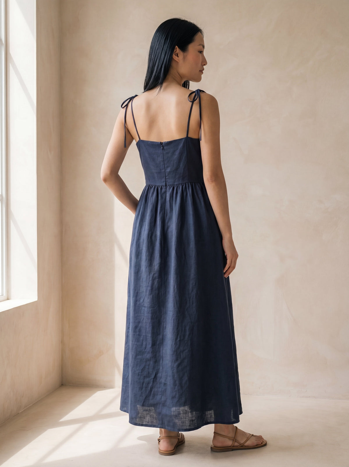 Vestido Dália Longo Marinho — Costas 01 #Cor_Marinho