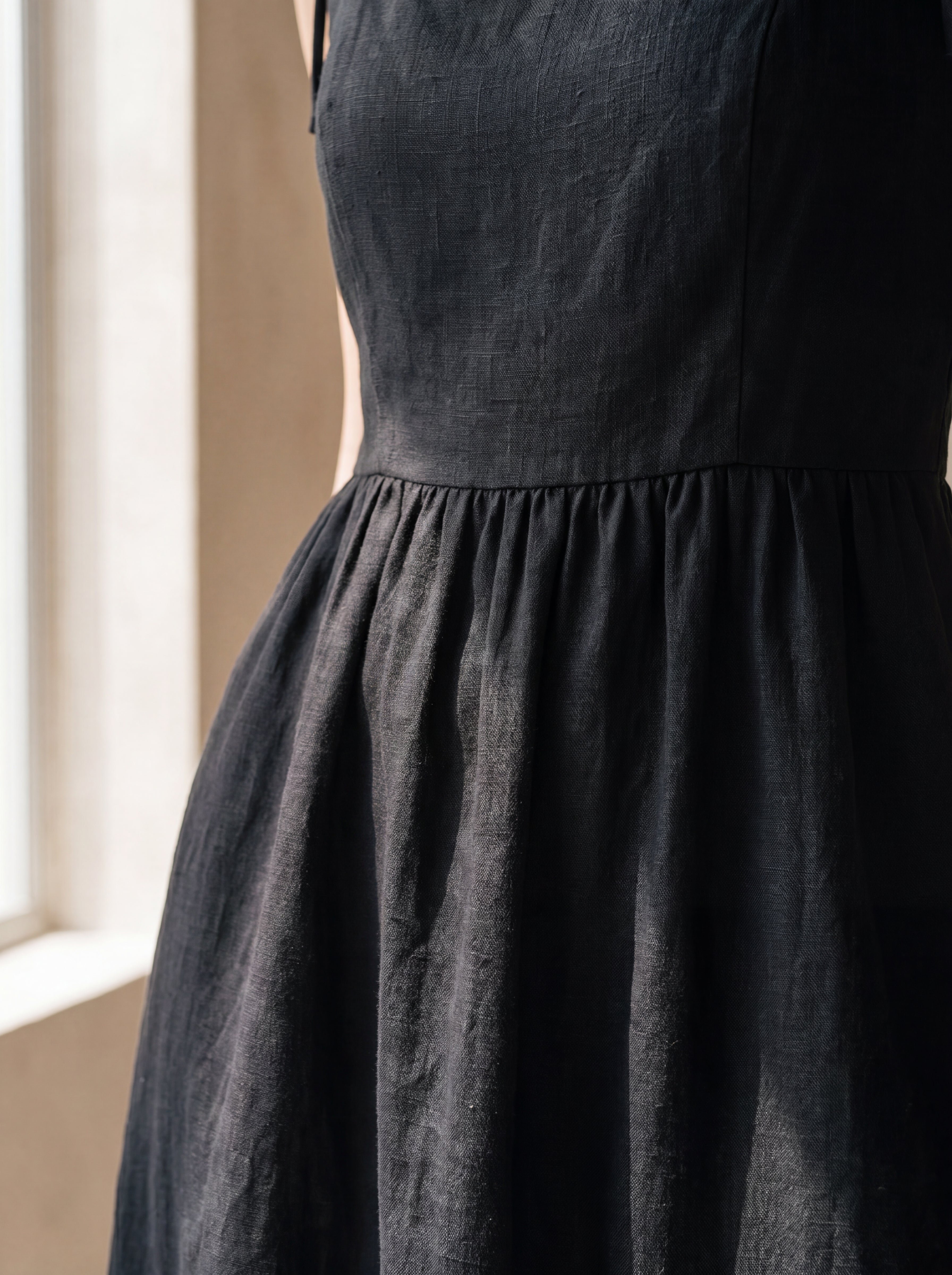 Vestido Dália Longo Preto — Detalhe 01 #Cor_Preto