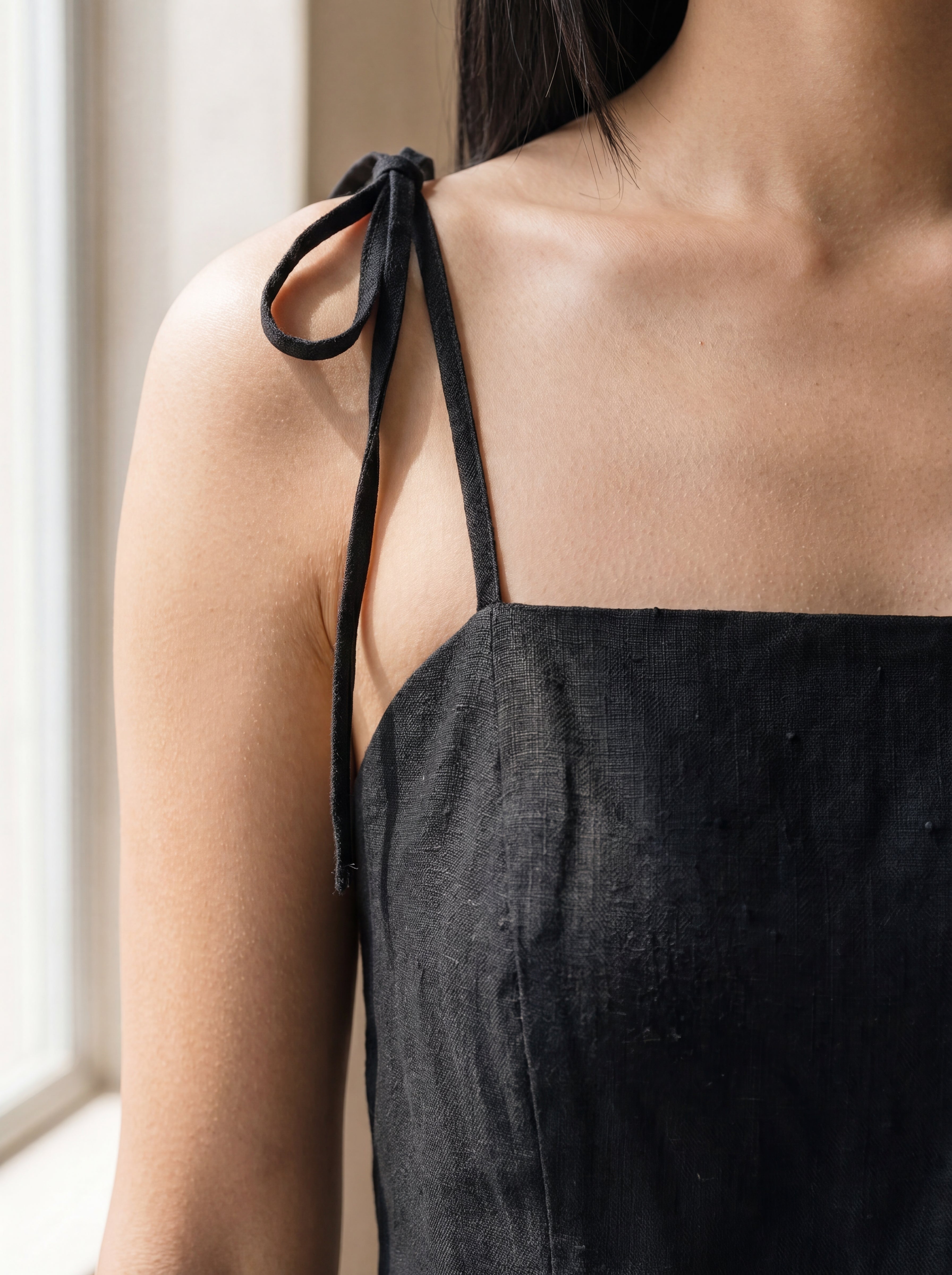 Vestido Dália Longo Preto — Detalhe 02 #Cor_Preto