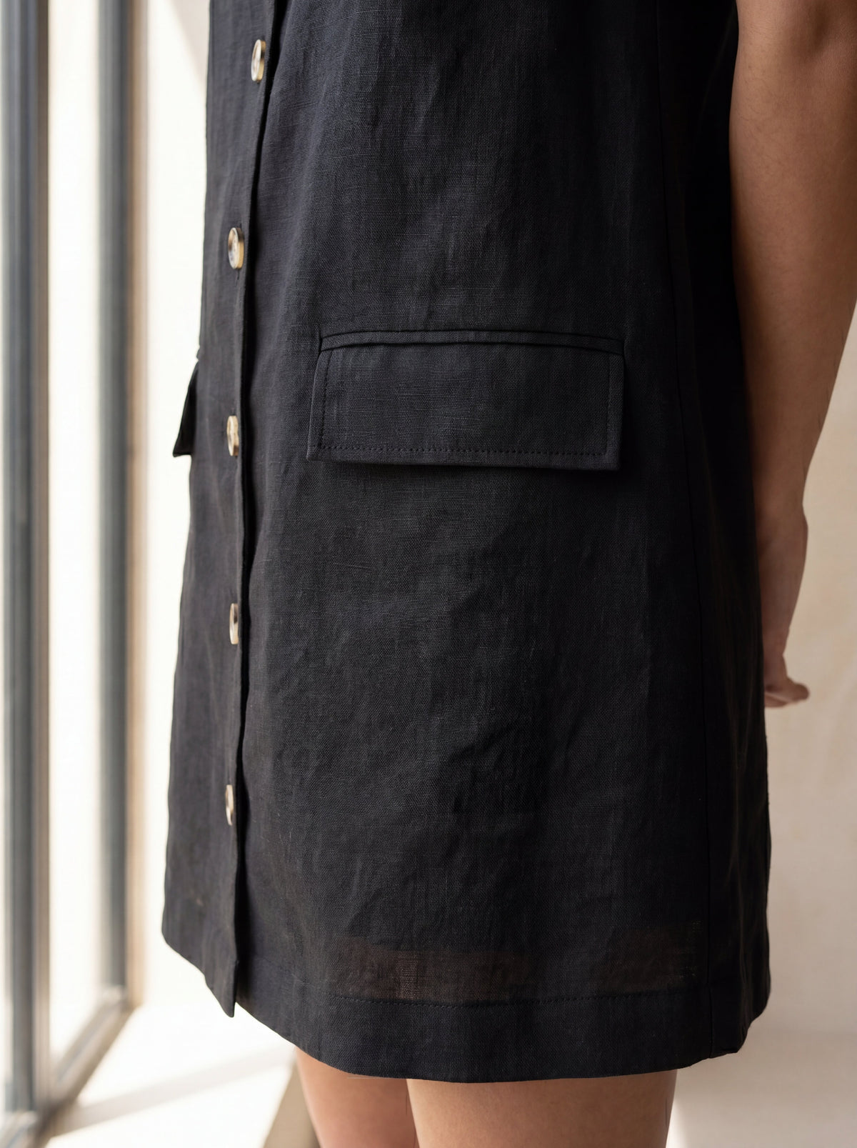 Vestido Dora Preto — Detalhe 01 #Cor_Preto