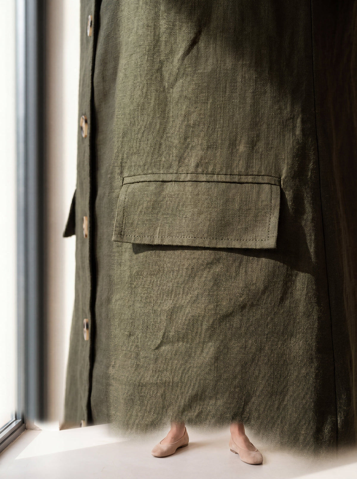 Vestido Dora Verde Militar — Detalhe 01 #Cor_Verde Militar