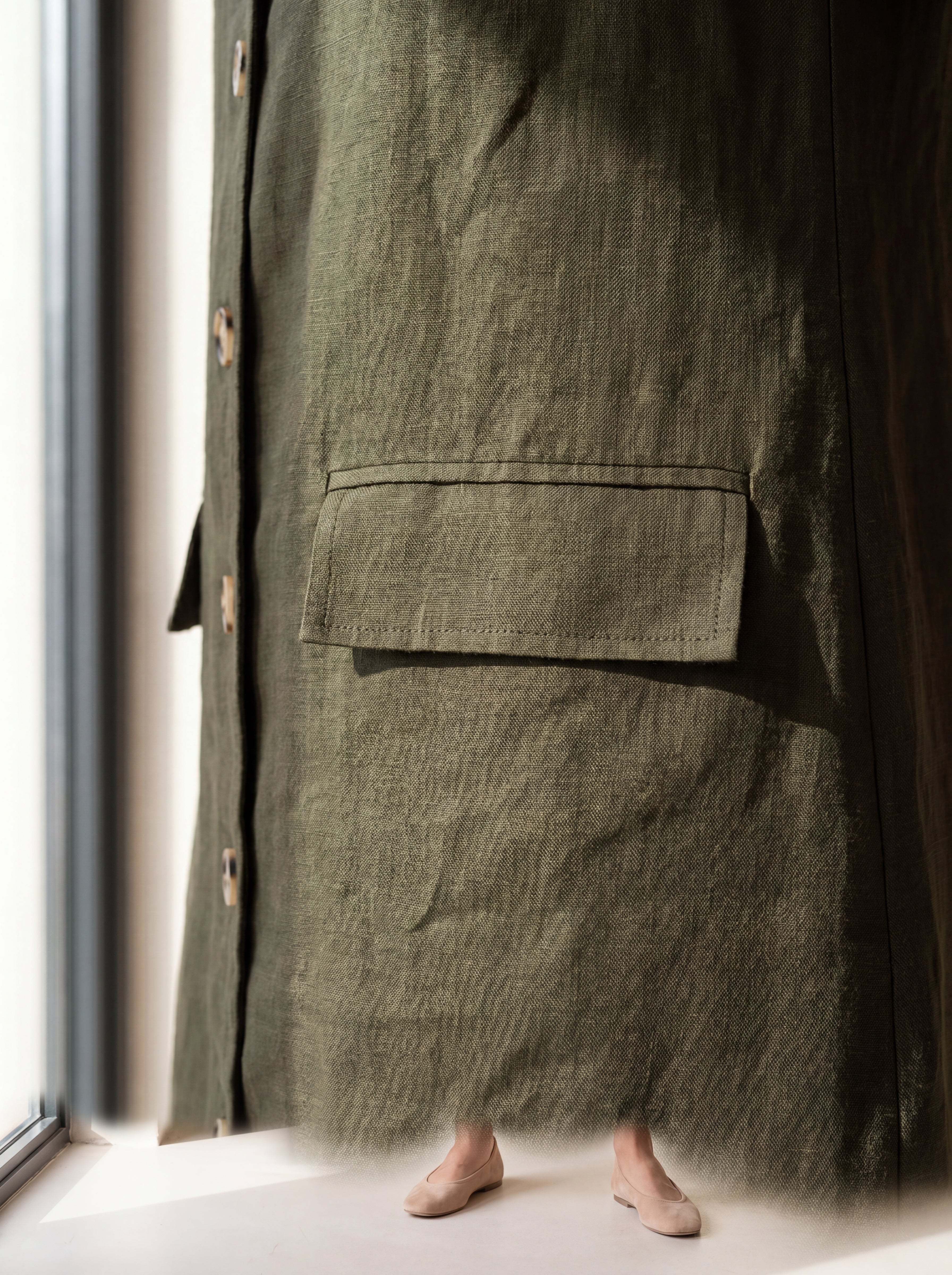 Vestido Dora Verde Militar — Detalhe 01 #Cor_Verde Militar