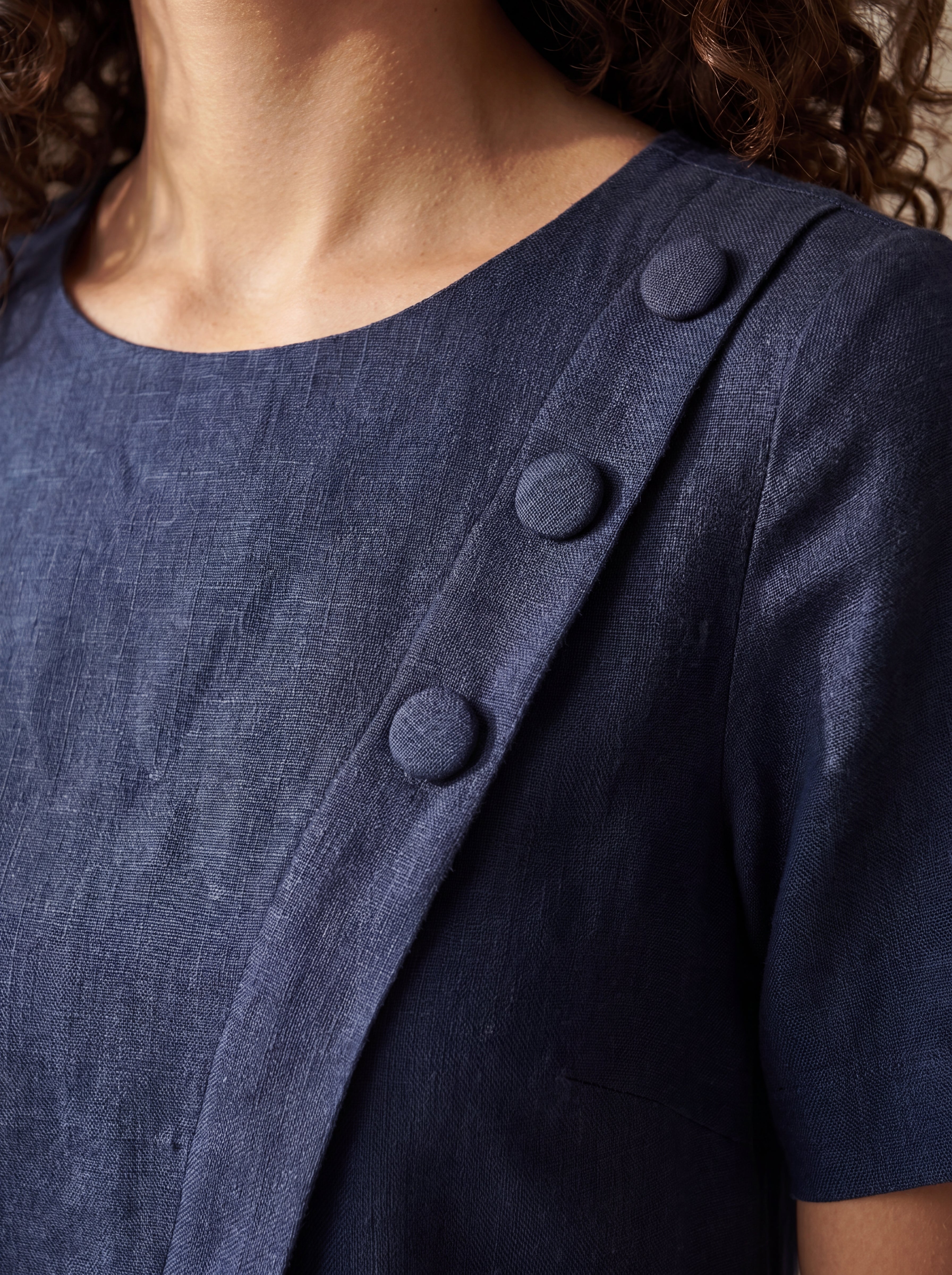 Vestido Júlia Marinho — Detalhe 01 #Cor_Marinho