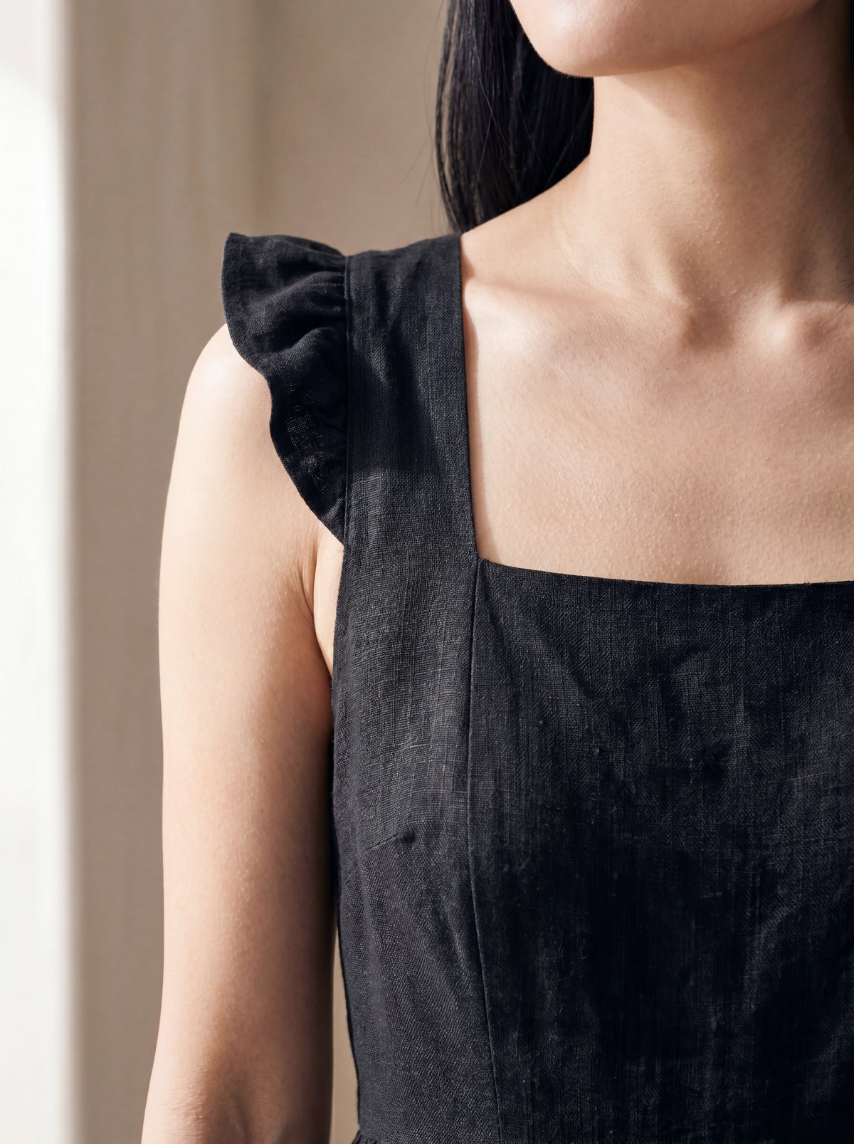 Vestido Midi Luiza Preto — Detalhe 02 #Cor_Preto