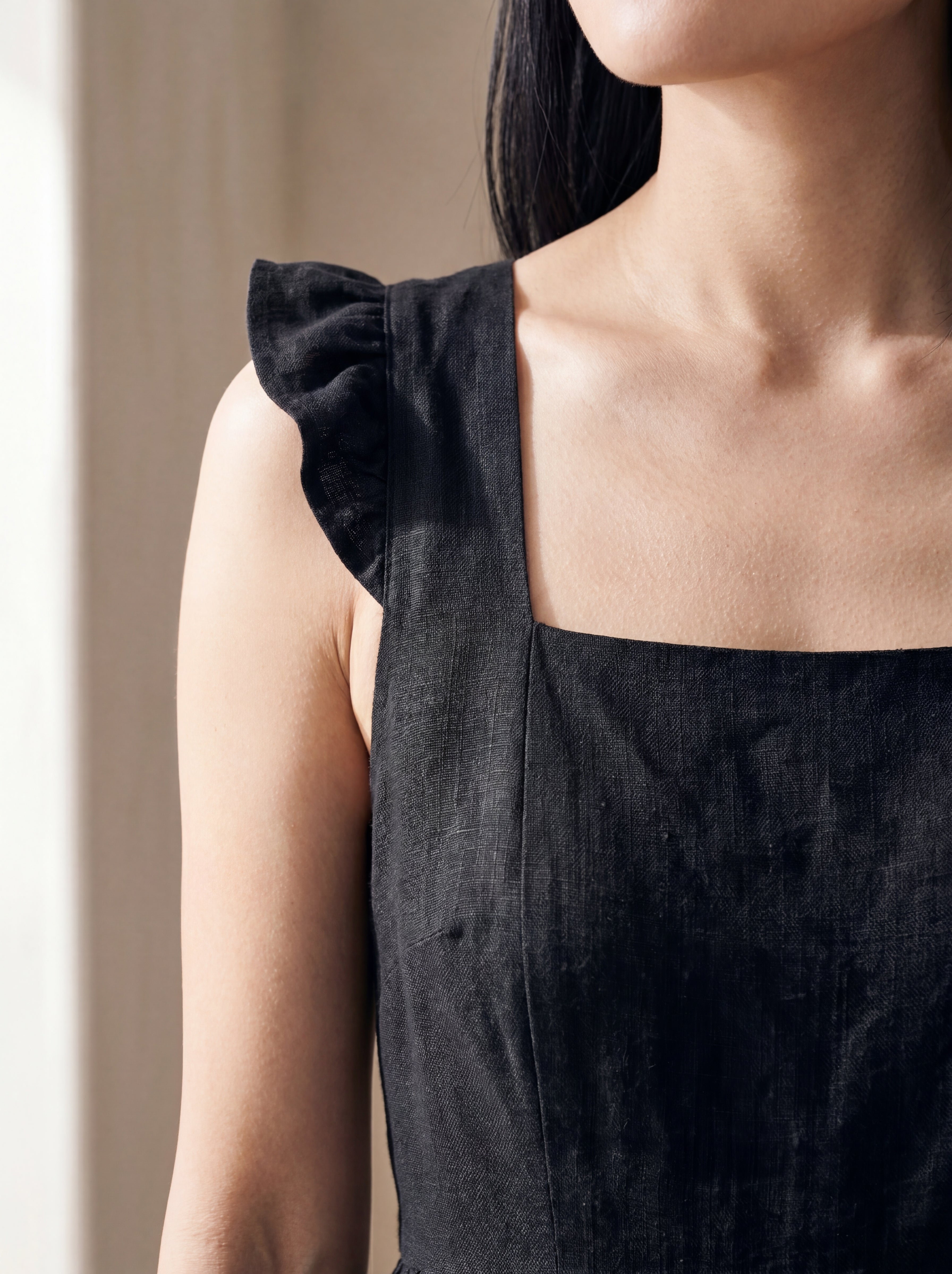 Vestido Midi Luiza Preto — Detalhe 02 #Cor_Preto