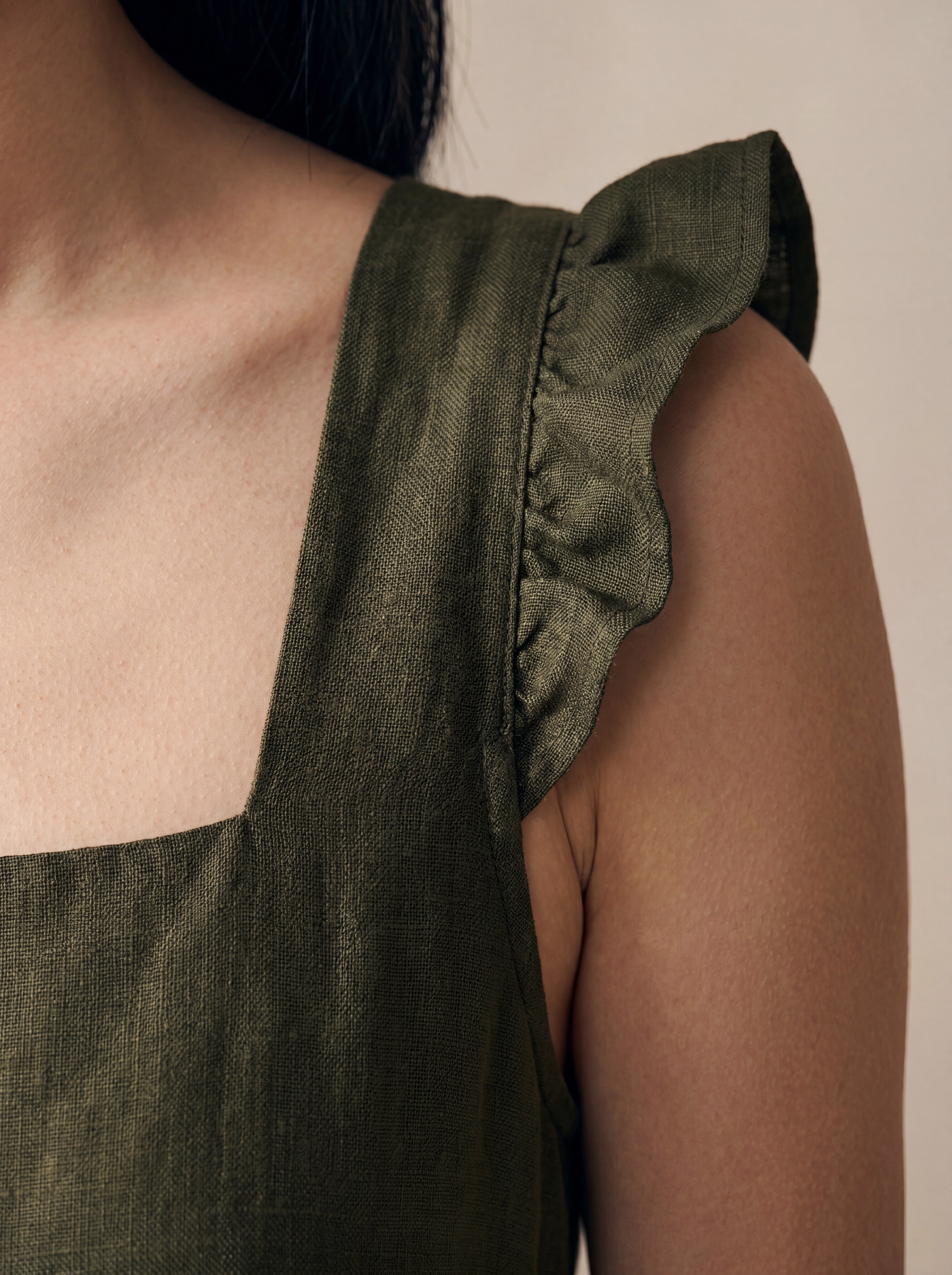 Vestido Midi Luiza Verde Militar — Detalhe 02 #Cor_Verde Militar