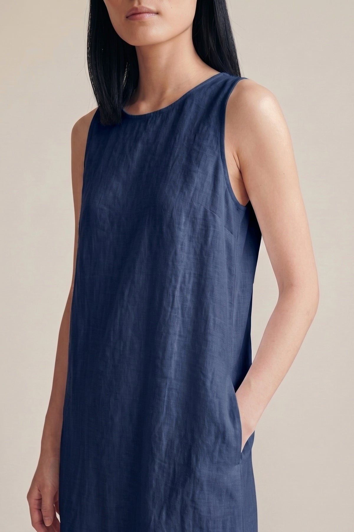 Vestido Alice Midi Linho Puro Marinho — Detalhe