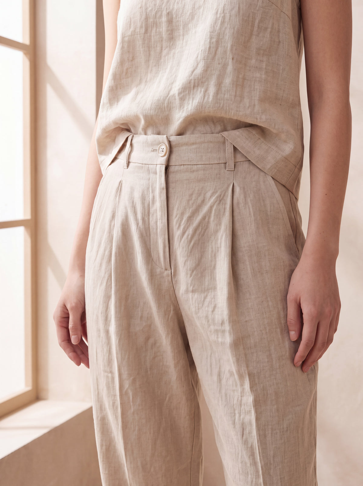 Calça Íris Cru — Detalhe cintura 01 #Cor_Cru
