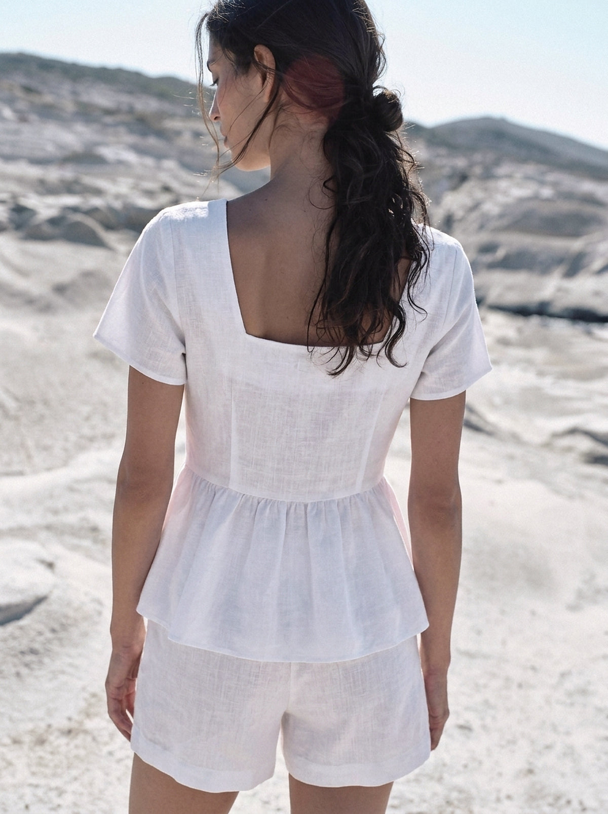Bata Amélia Linho Puro Branco — Rochas Costas