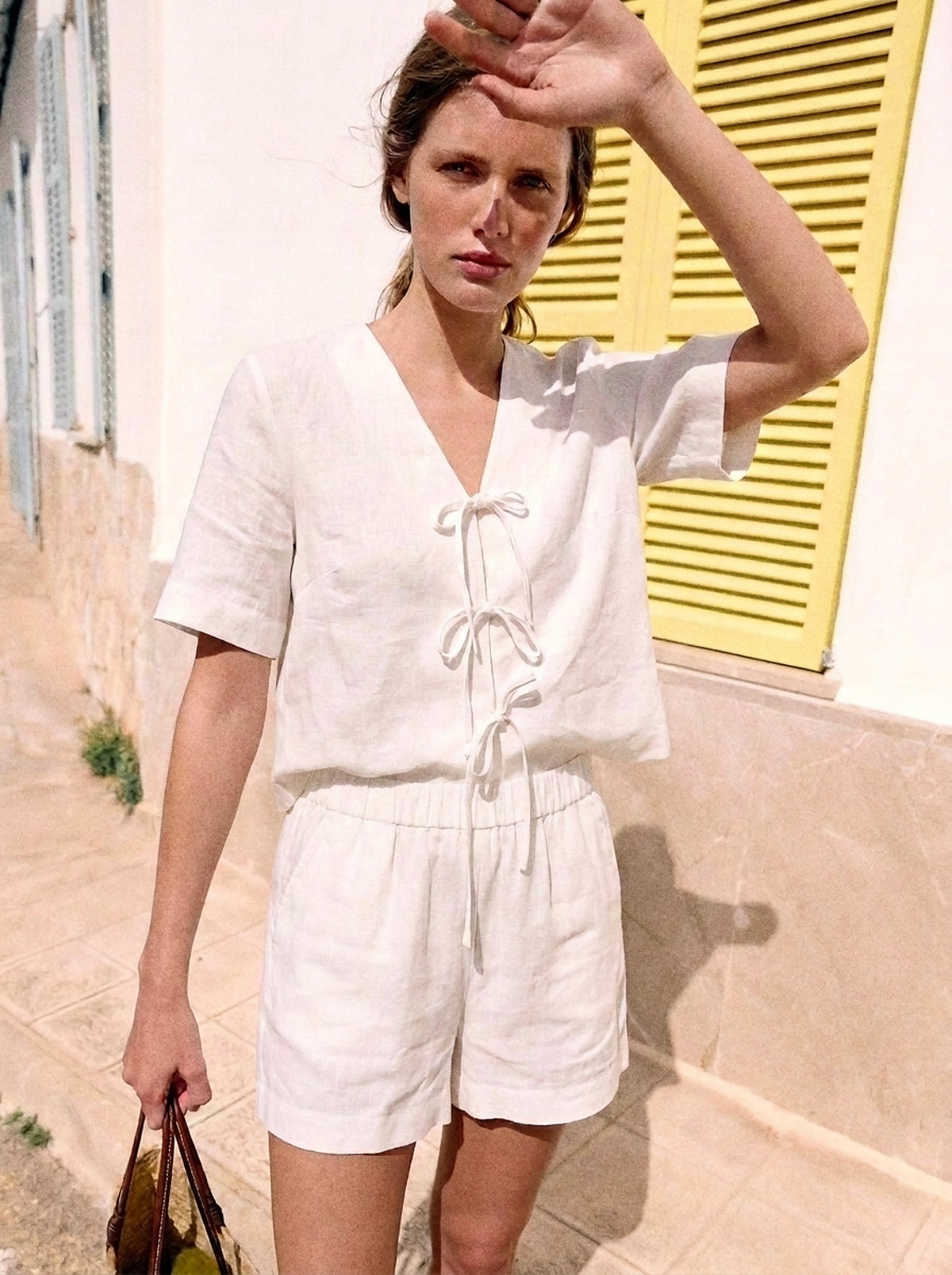 Blusa Laços Frontais Branco — Rua Frente