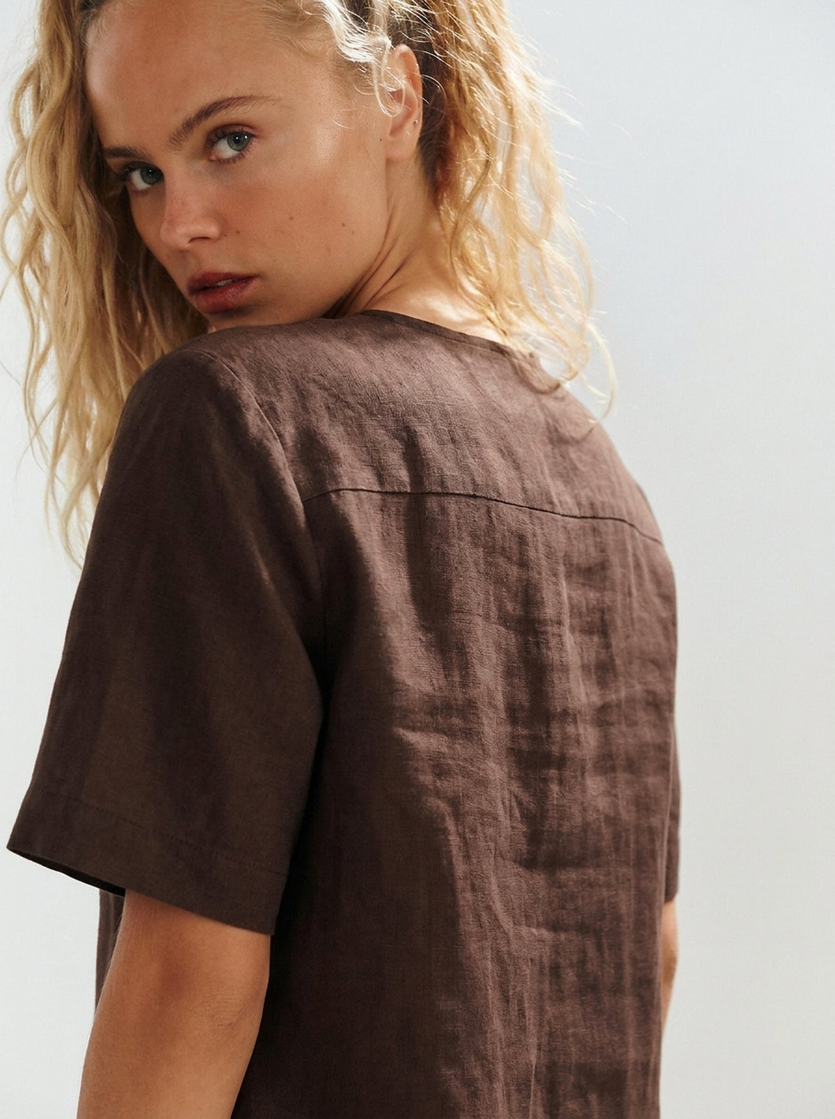 Blusa Laços Frontais Chocolate — Estúdio Costas Close