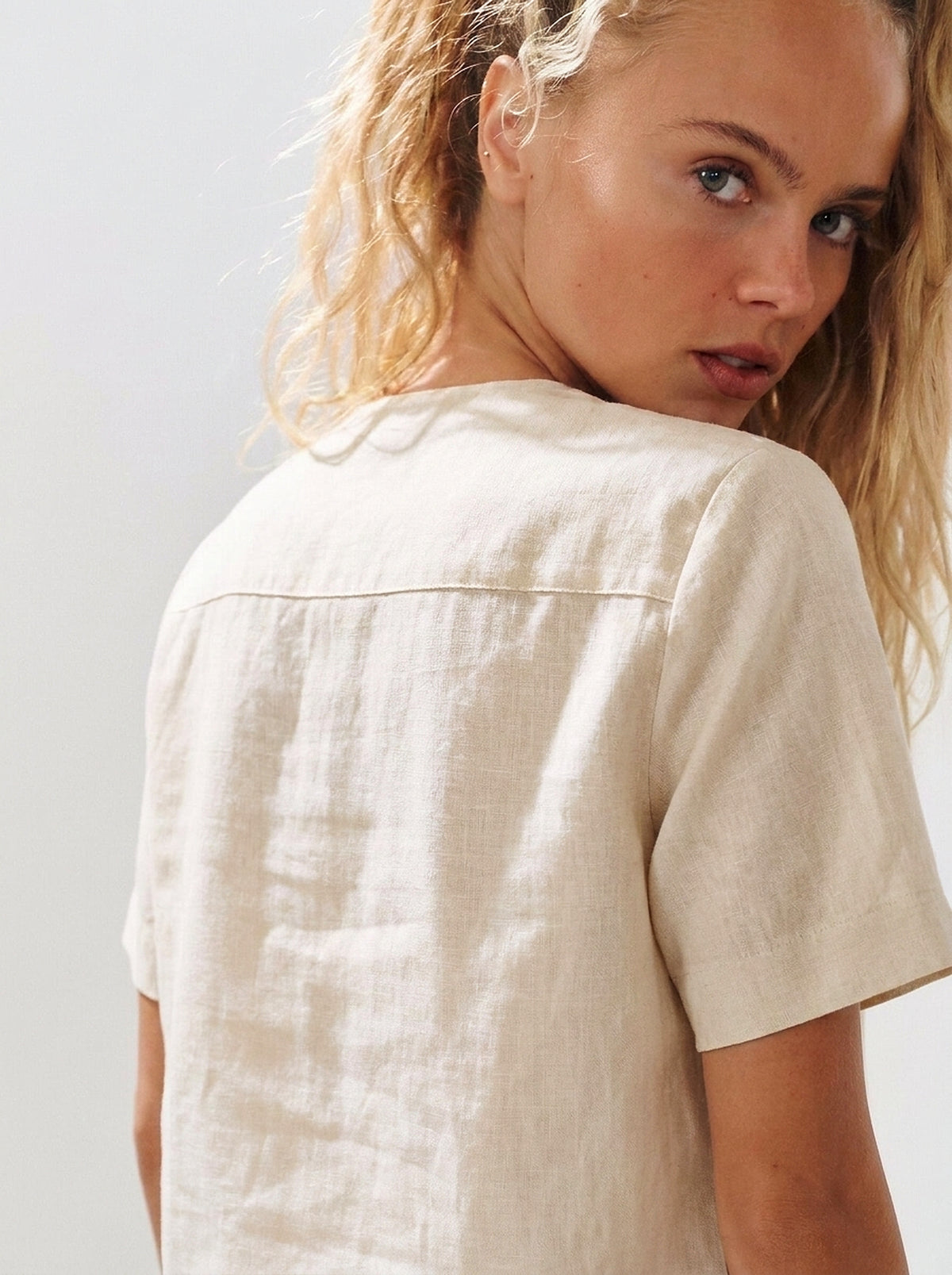 Blusa Laços Frontais Cru — Estúdio Costas Close