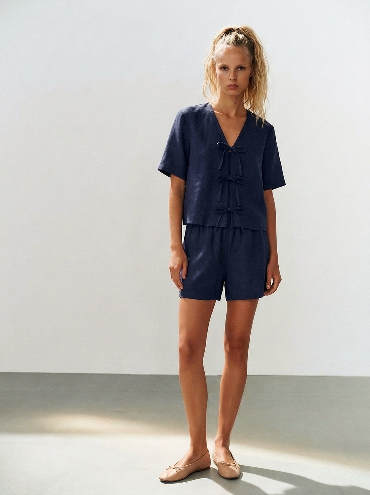 Blusa Laços Frontais Marinho — Estúdio Frente