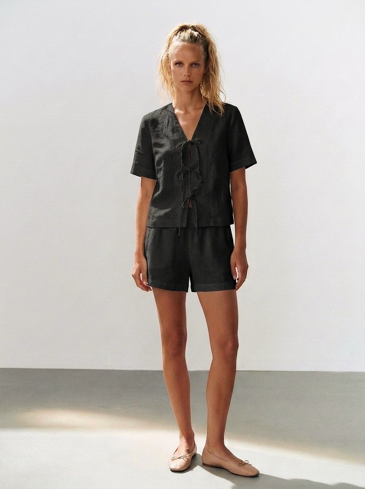 Blusa Laços Frontais Preto — Estúdio Frente