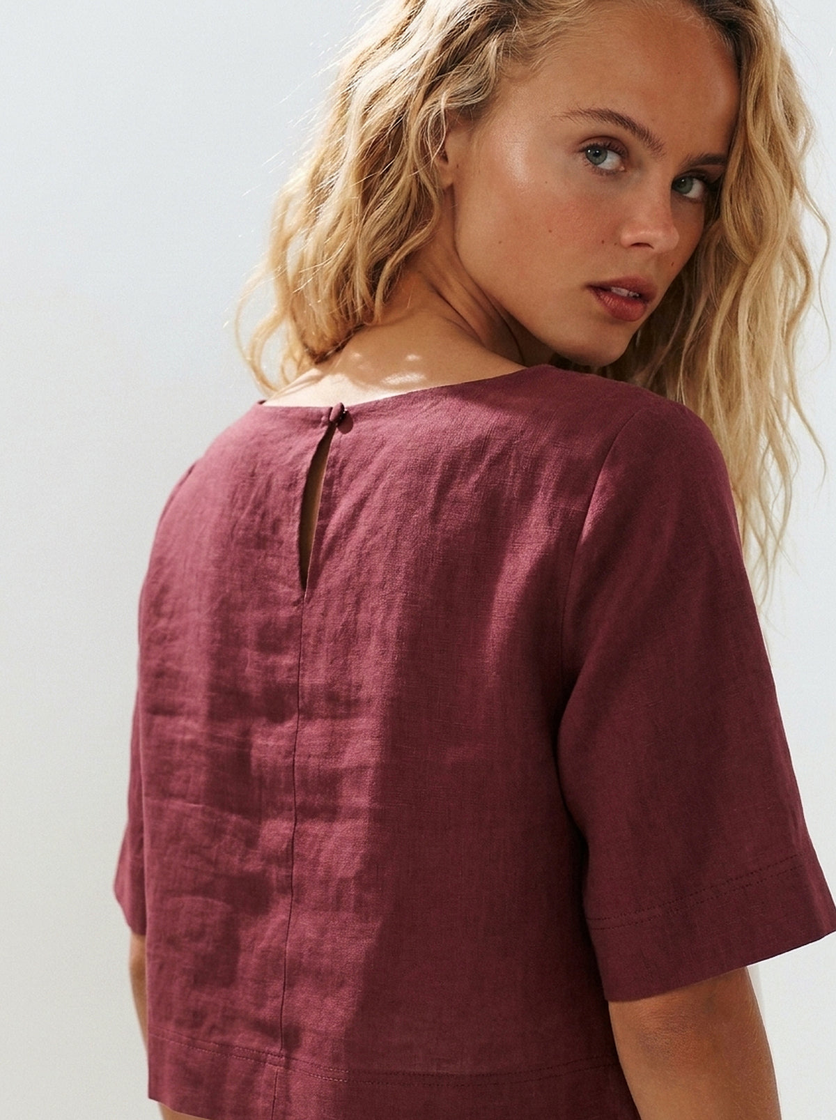 Blusa Mayra Marsala — Estúdio Costas Close