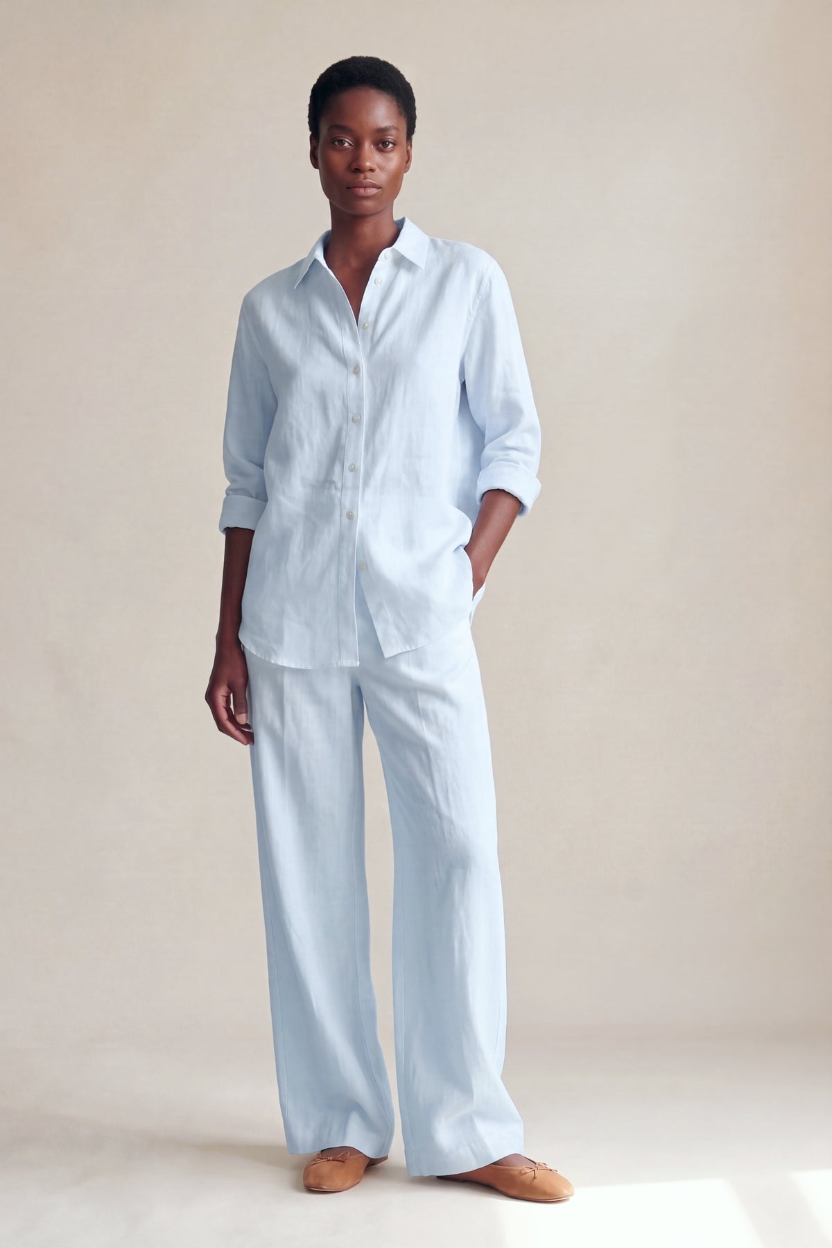 Conjunto Camisa Edi e Calça Camila Linho Puro · 2 peças Azul Bebê — Frente #Cor_Azul Bebê