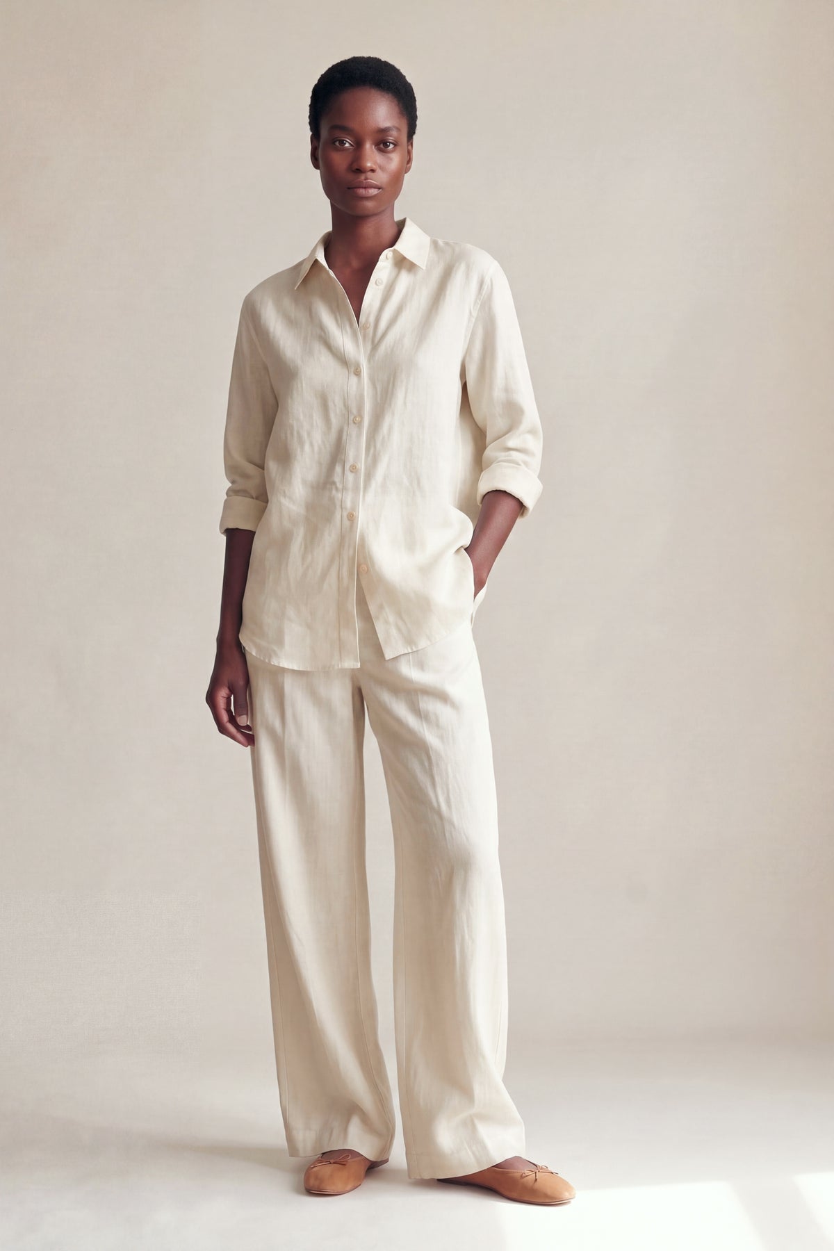 Conjunto Camisa Edi e Calça Camila Linho Puro · 2 peças Cru — Frente #Cor_Cru