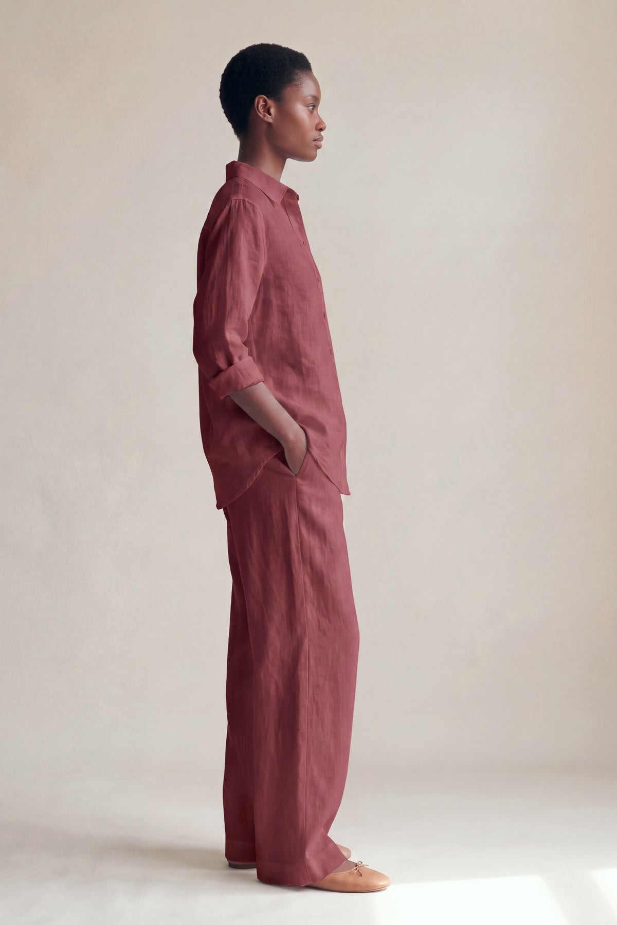 Calça Camila Linho Puro Marsala — Perfil