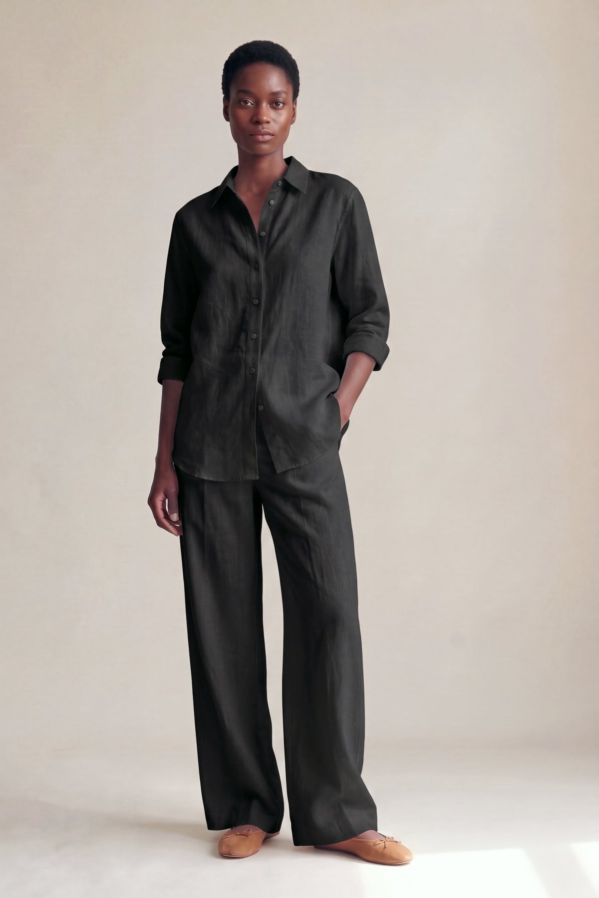 Conjunto Camisa Edi e Calça Camila Linho Puro · 2 peças Preto — Frente #Cor_Preto