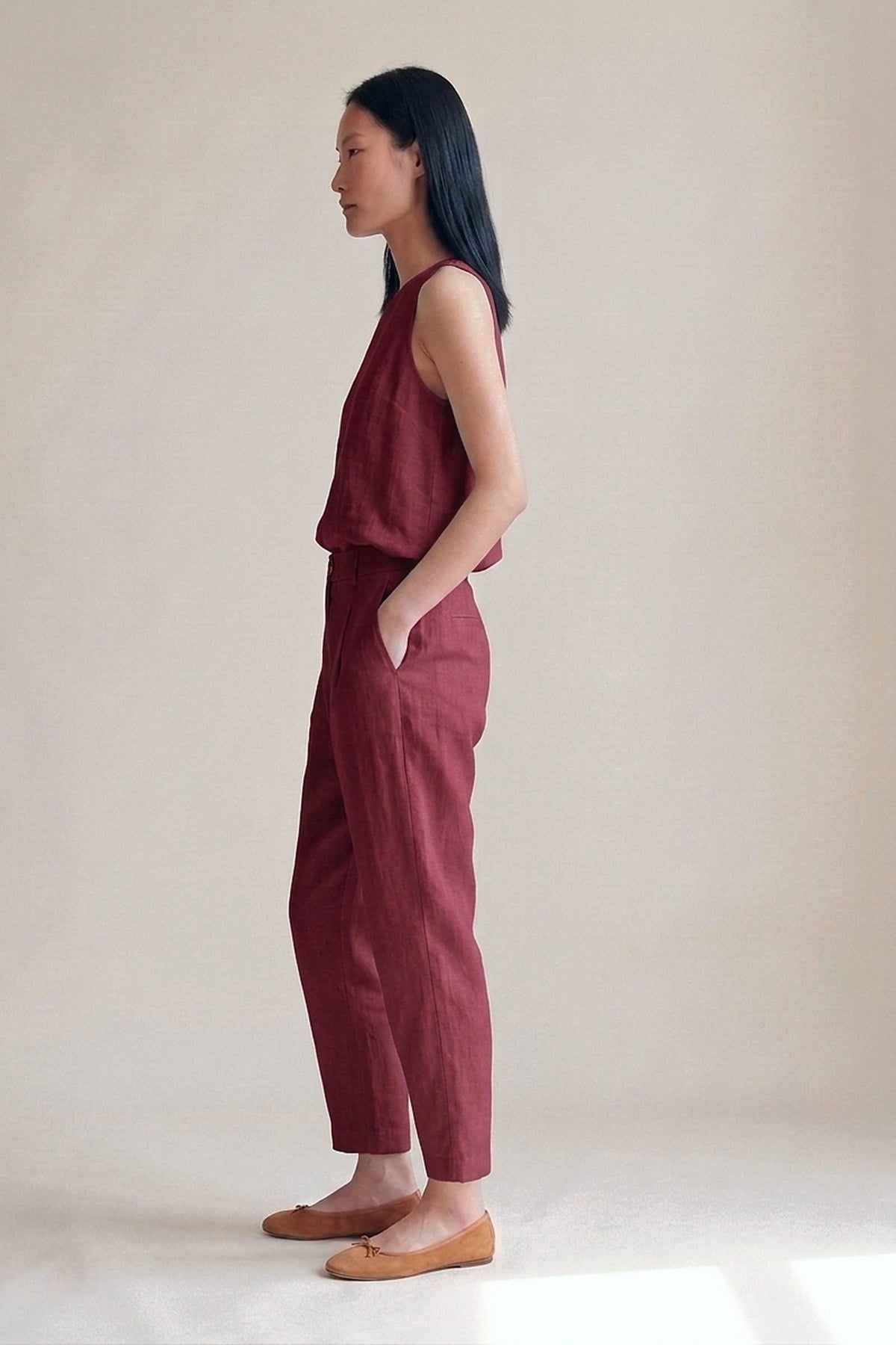 Calça Íris Linho Puro Marsala — Perfil