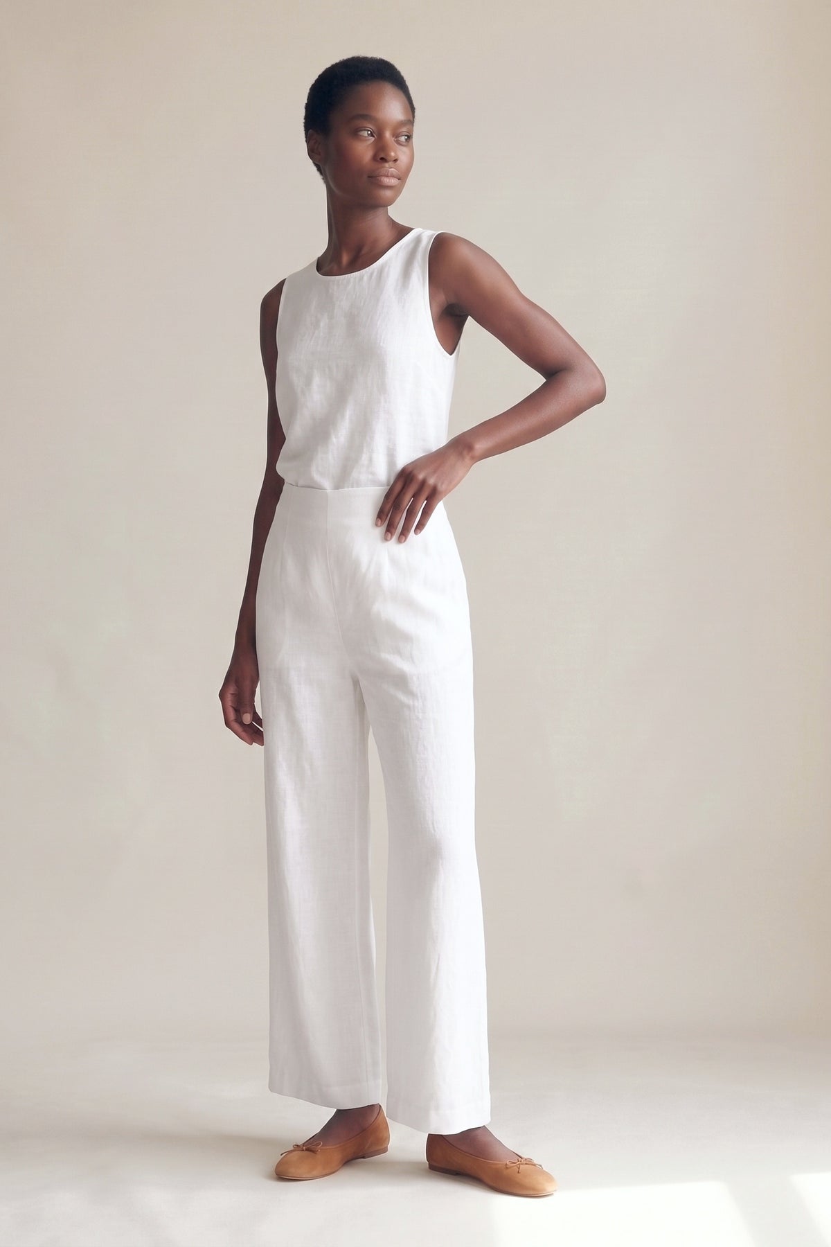 Calça Marina Linho Puro Branco — Três quartos #Cor_Branco
