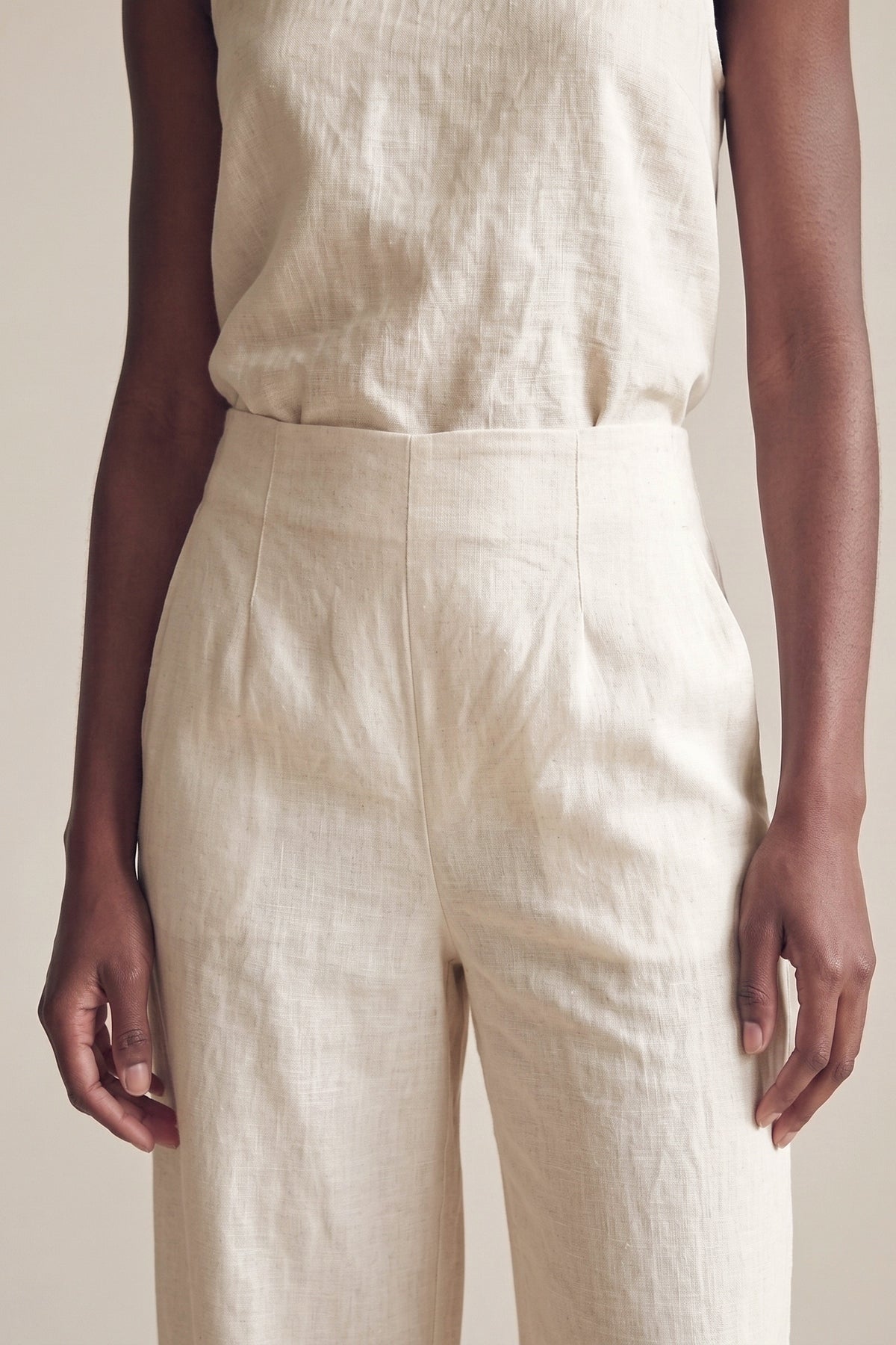 Calça Marina Linho Puro Cru — Detalhe #Cor_Cru