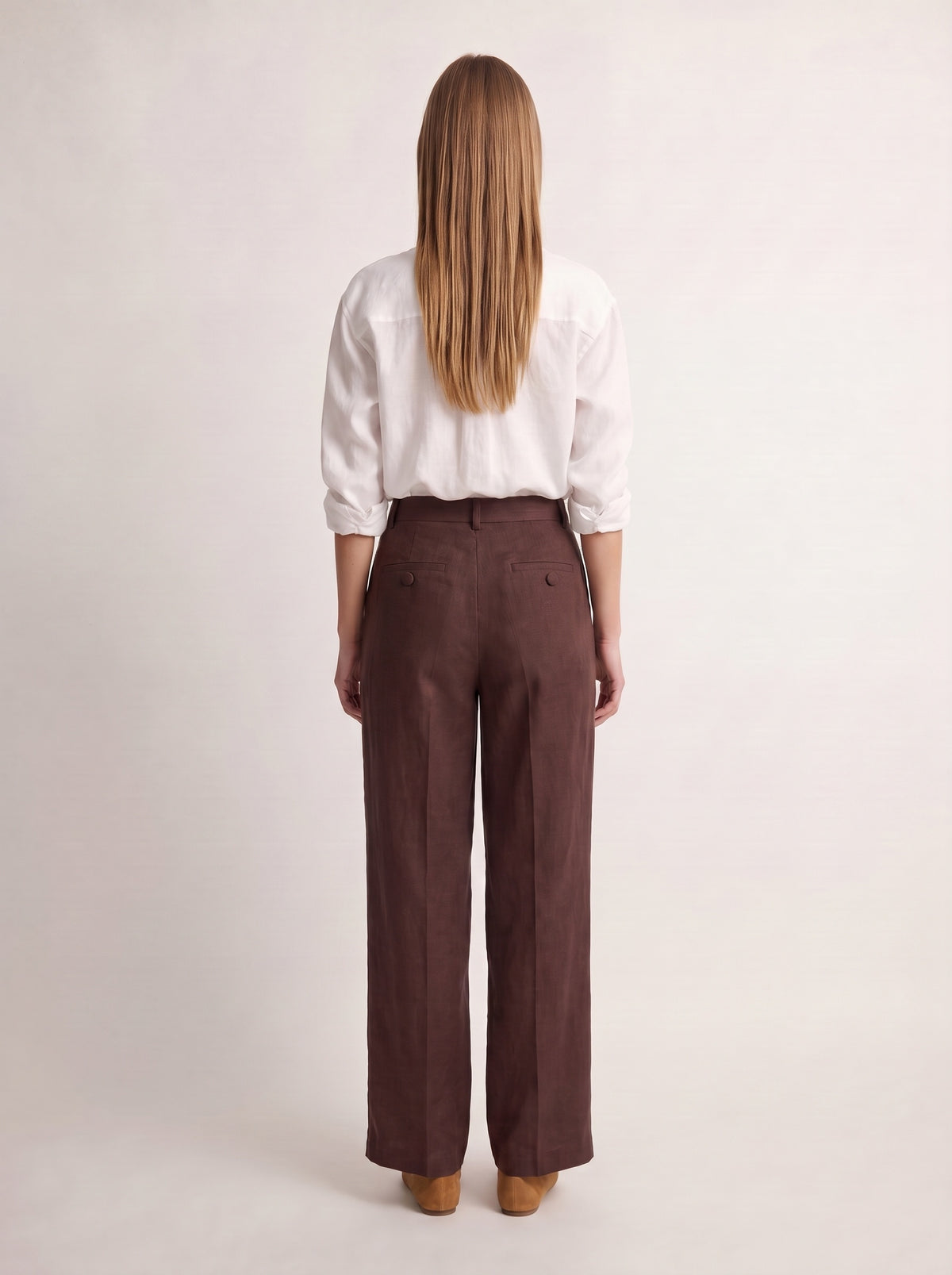 Calça Vera Linho Puro Chocolate — Costas