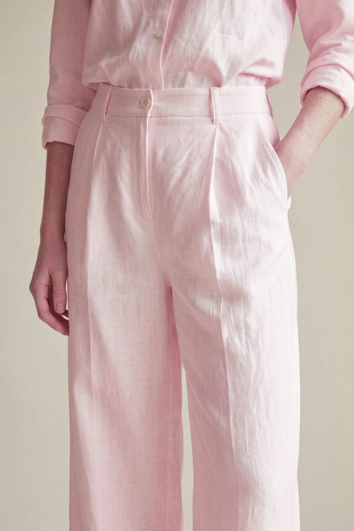 Calça Vera Linho Puro Rosa Bebê — Detalhe