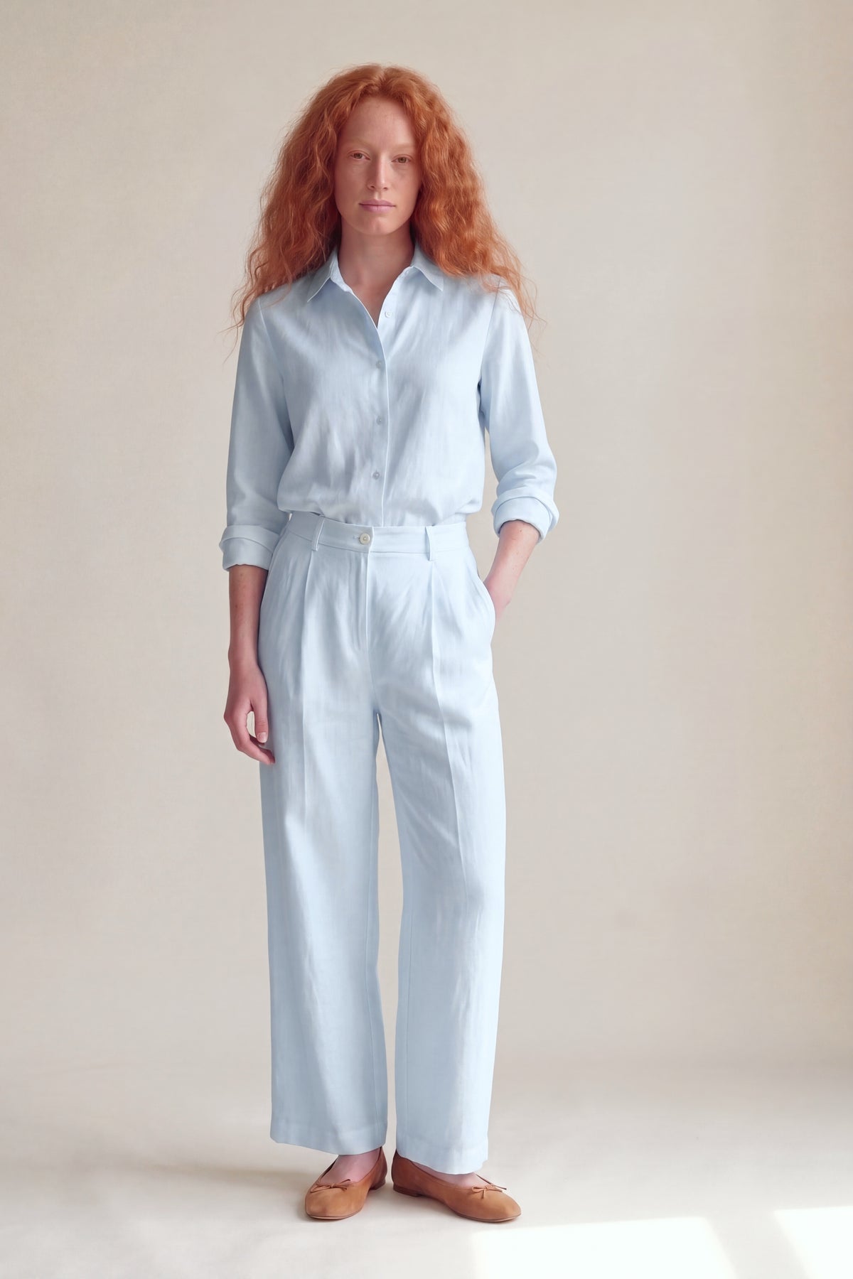 Calça Vera Linho Puro Azul Bebê — Frente