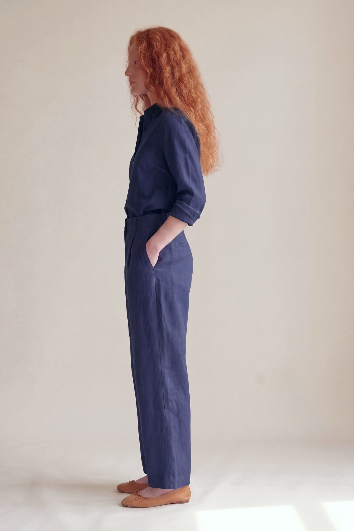 Calça Vera Linho Puro Marinho — Perfil