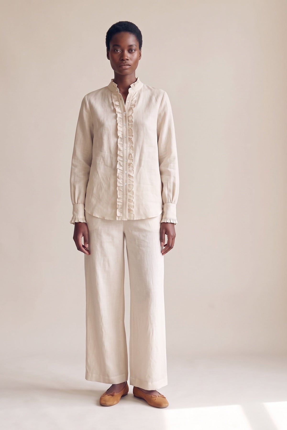 Camisa Ângela Linho Puro Cru — Frente