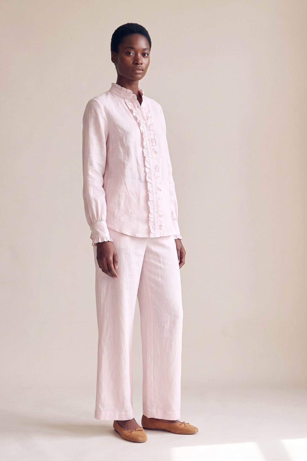 Camisa Ângela Linho Puro Rosa Bebê — Frente
