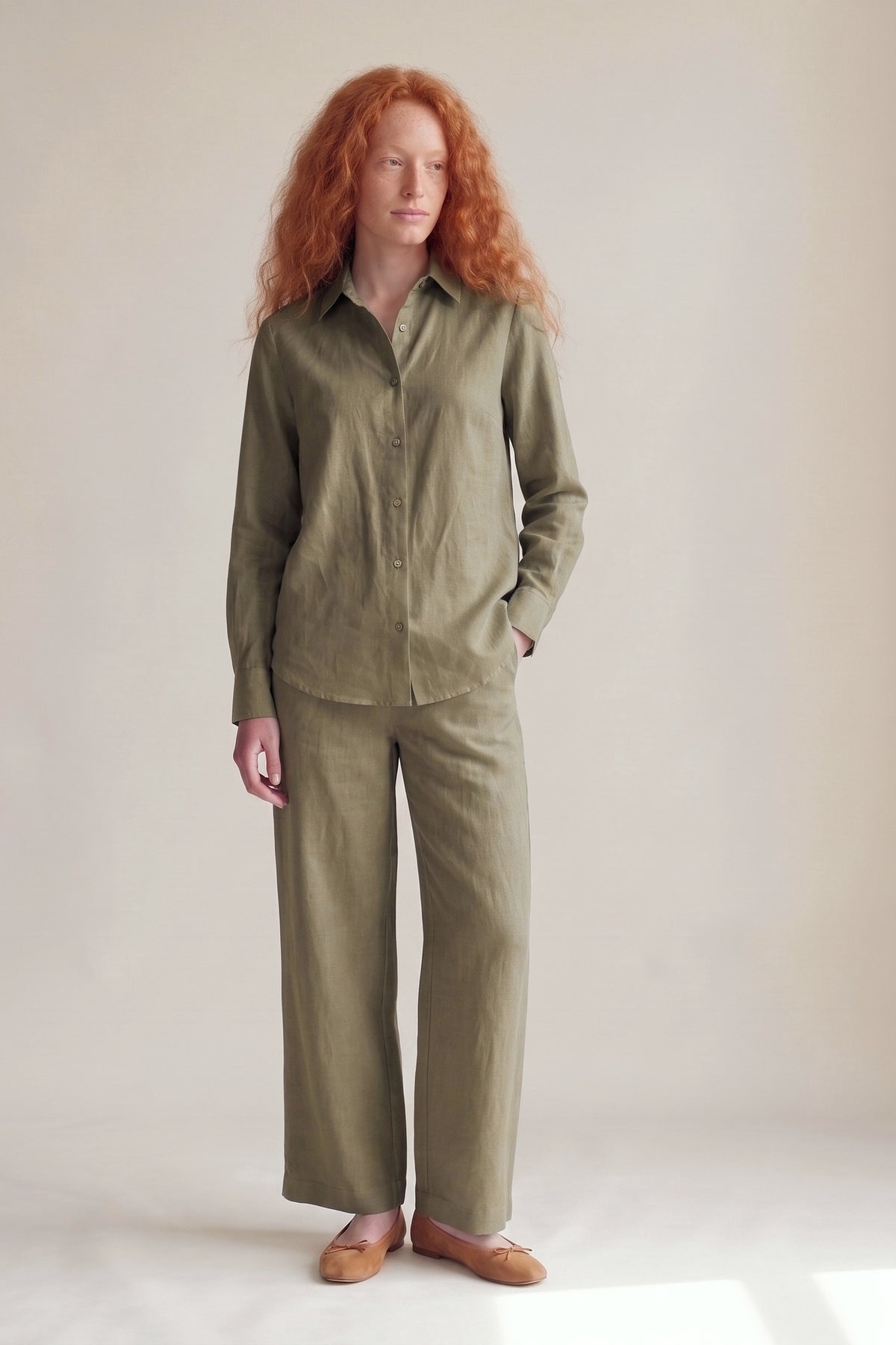 Camisa Edi Linho Puro Verde Militar — Frente