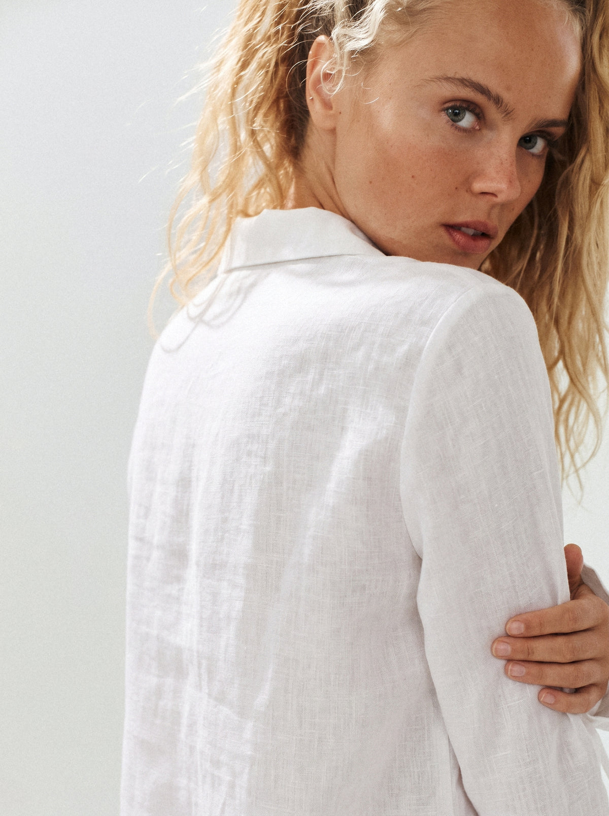Camisa Paloma Linho Puro Branco — Estúdio Costas Close