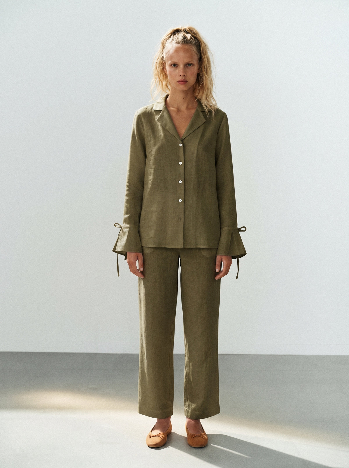 Camisa Paloma Linho Puro Verde Militar — Estúdio Frente