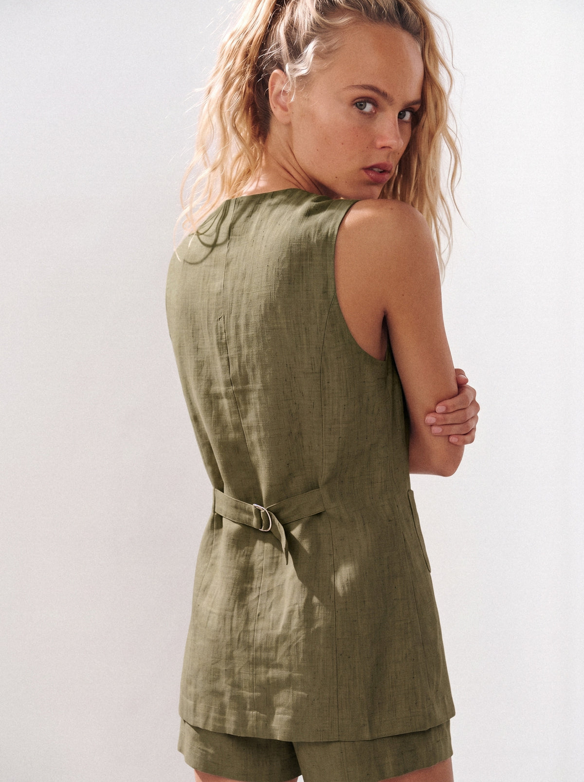 Colete Dora 7 Botões Verde Militar — Estúdio Close