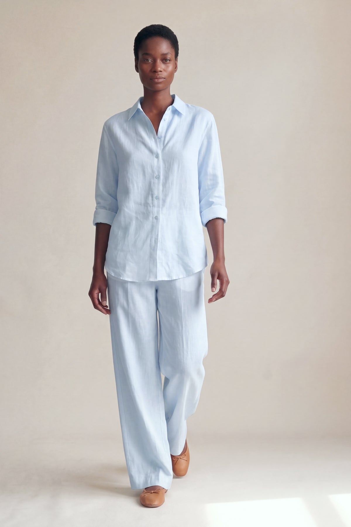 Conjunto Camisa Edi e Calça Camila Linho Puro · 2 peças Azul Bebê — Andando #Cor_Azul Bebê