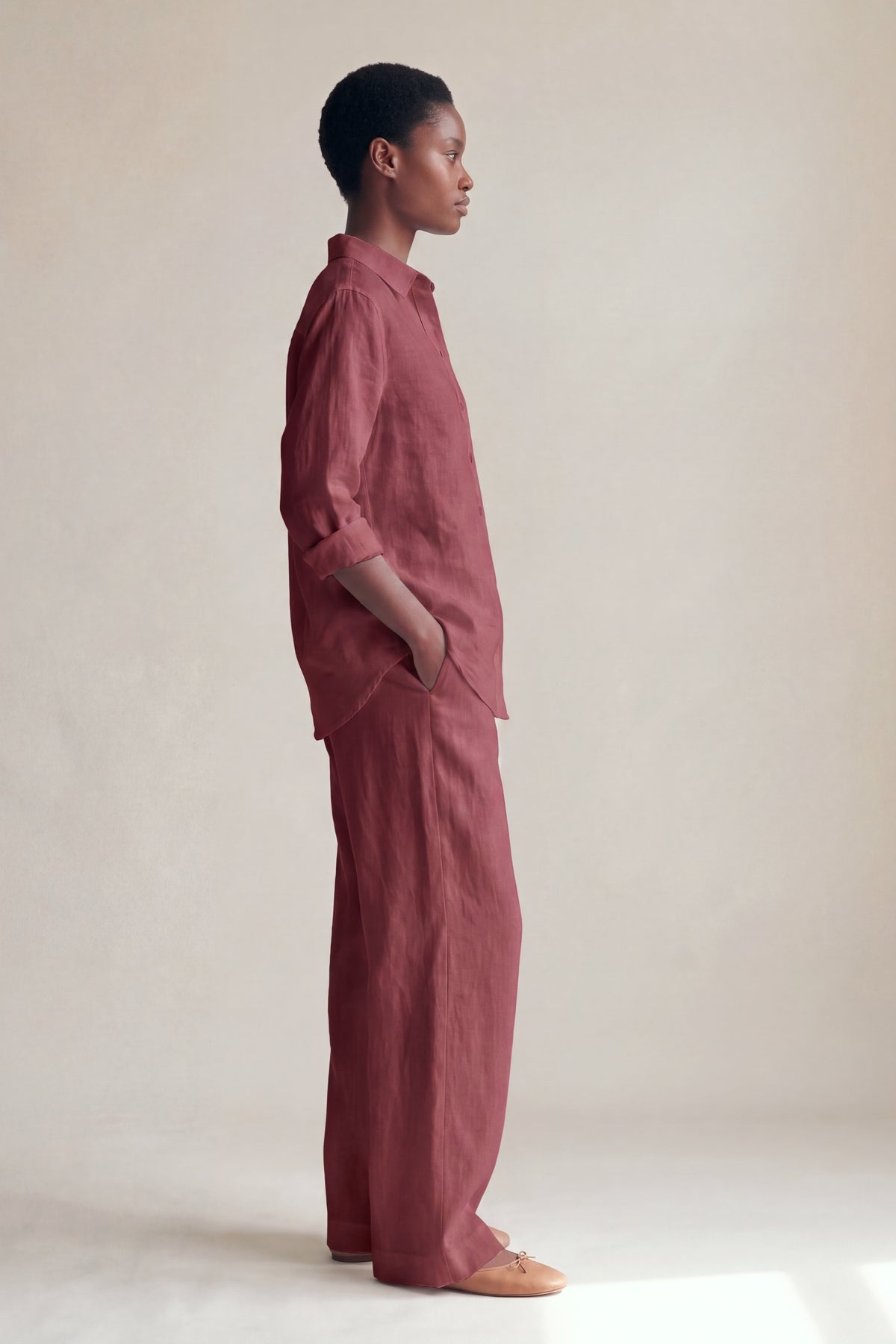 Conjunto Camisa Edi e Calça Camila Linho Puro · 2 peças Marsala — Perfil #Cor_Marsala