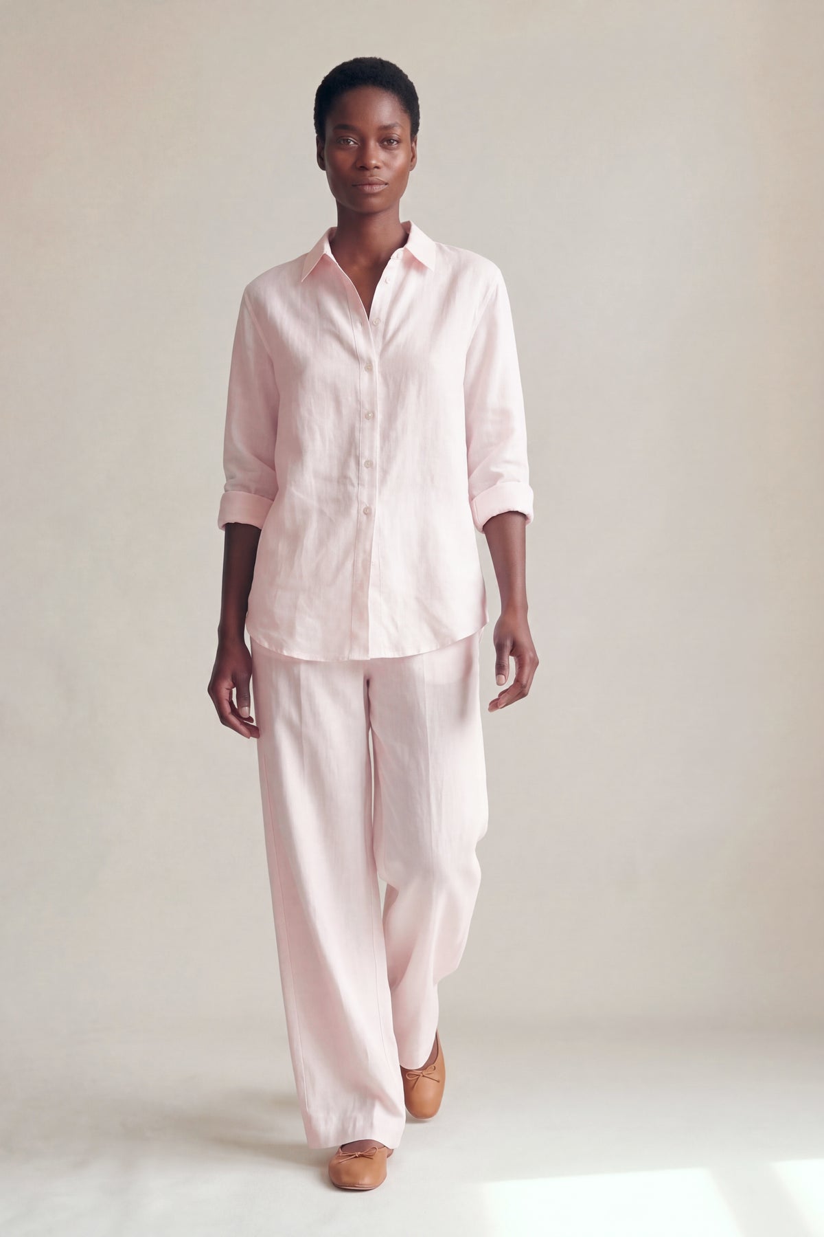 Conjunto Camisa Edi e Calça Camila Linho Puro · 2 peças Rosa Bebê — Andando #Cor_Rosa Bebê